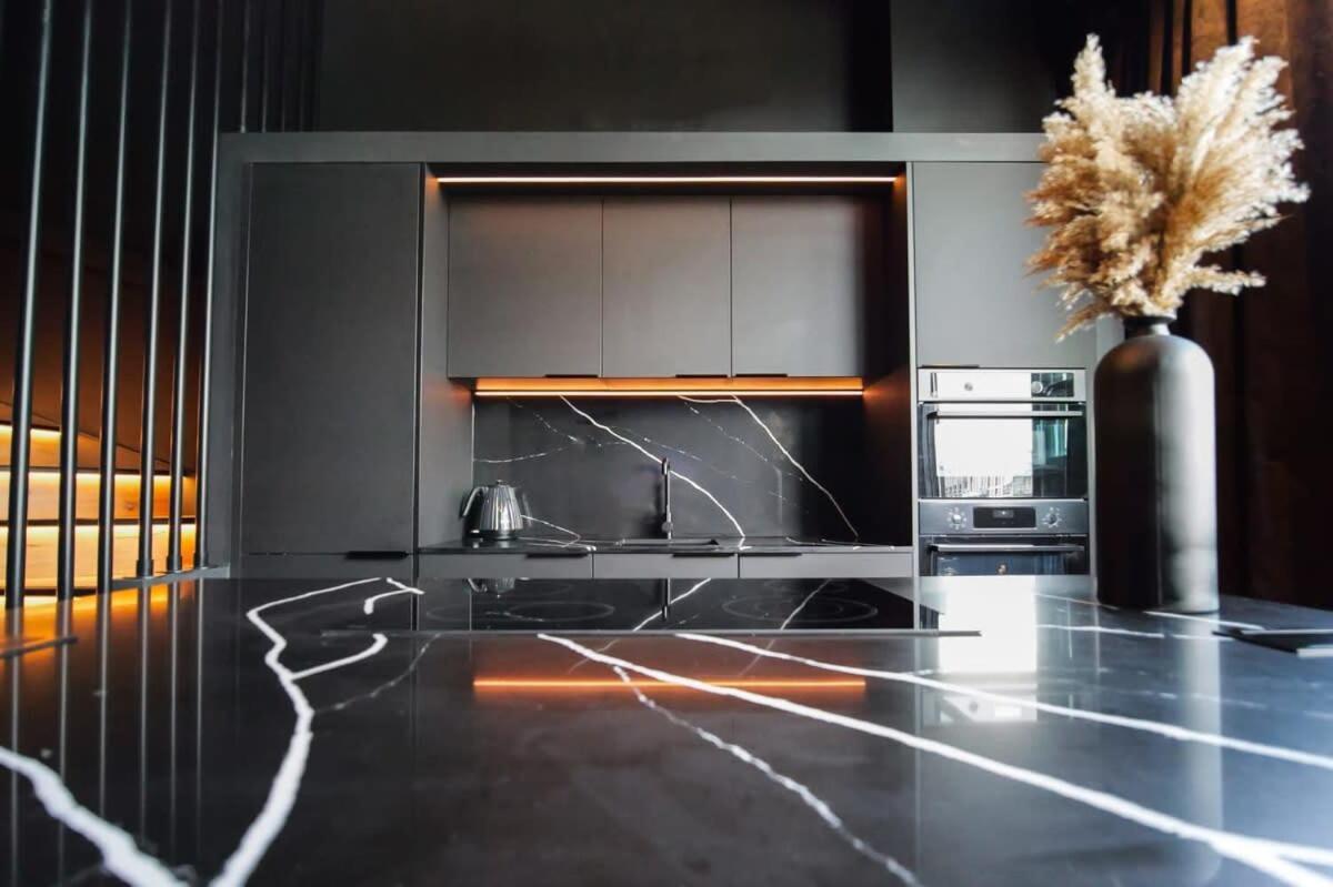 Noir By The Heim Residences Apartment *