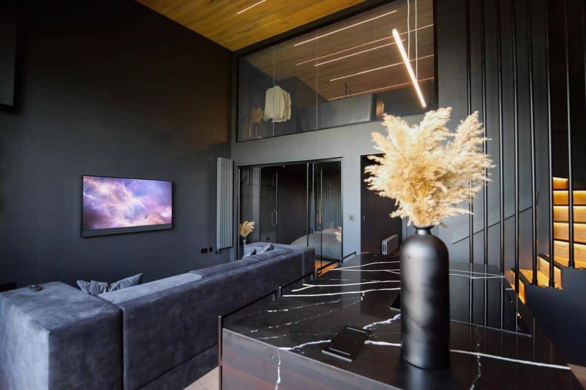 Noir By The Heim Residences Apartment