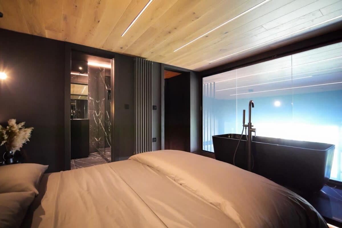 Noir By The Heim Residences Apartment Manchester