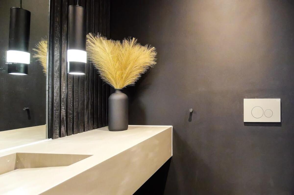 Noir By The Heim Residences Apartment