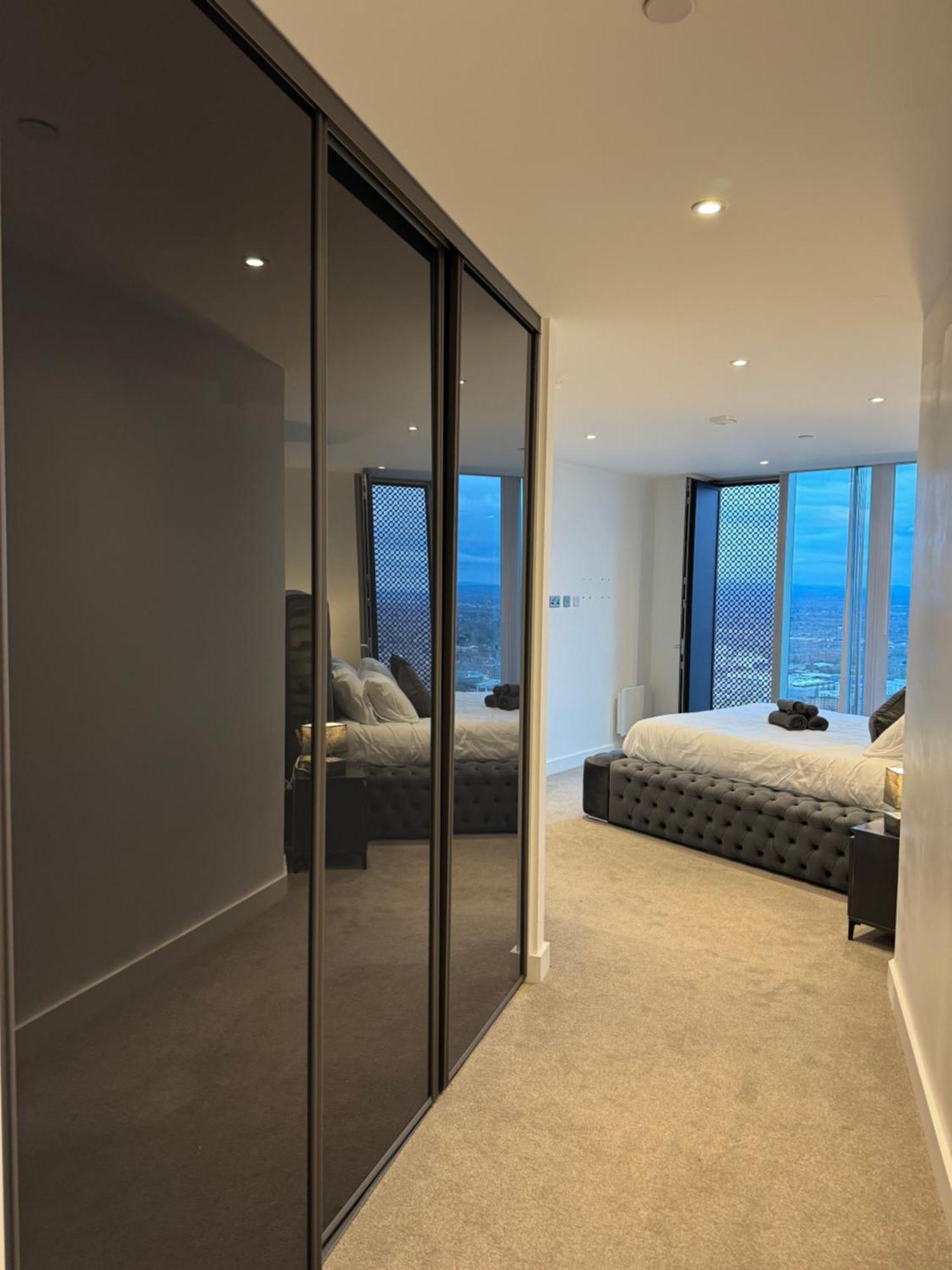 3 Bedroom Penthouse In The City Centre Deansgate New Build High Floor *