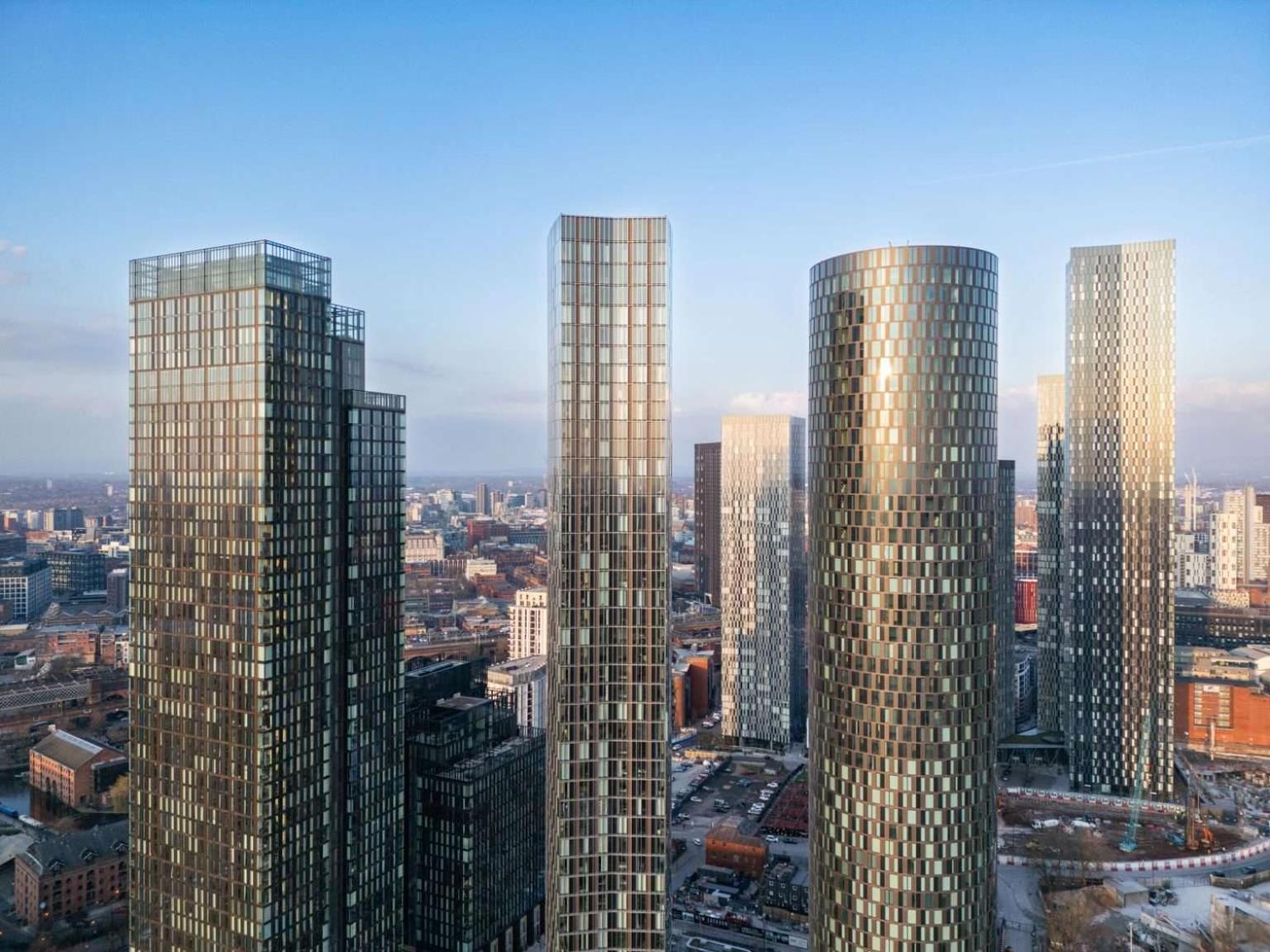 3 Bedroom Penthouse In The City Centre Deansgate New Build High Floor Apartment *