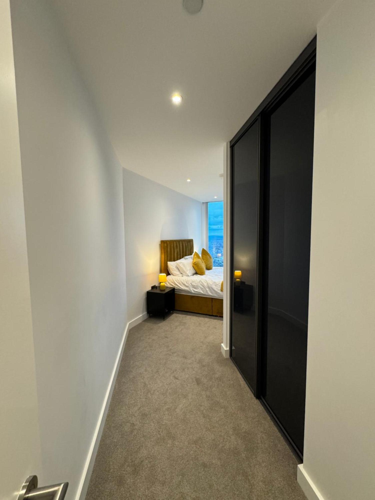Apartment 3 Bedroom Penthouse In The City Centre Deansgate New Build High Floor