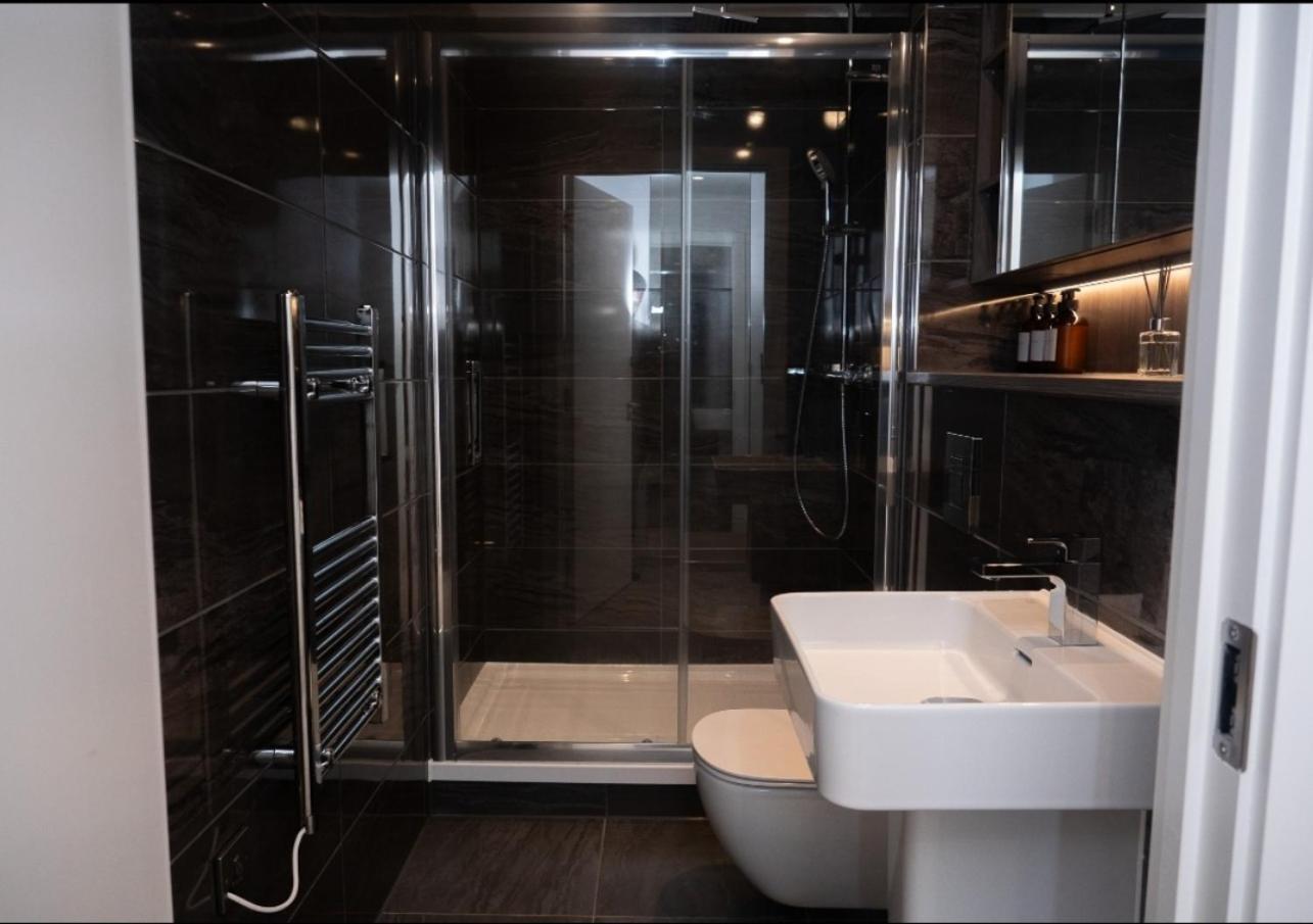 Luxurious Flat In Apartment Manchester