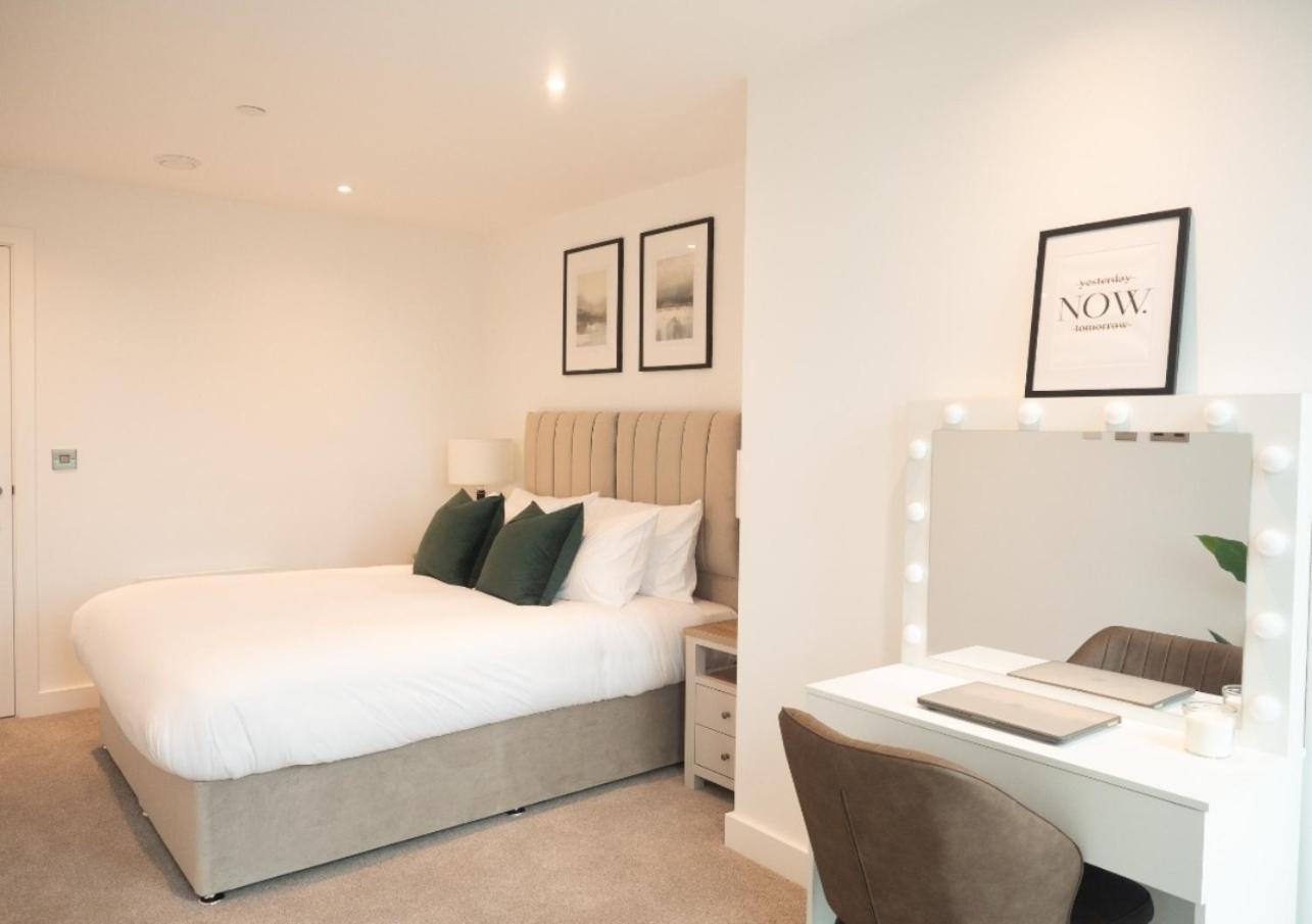 Luxurious Flat In *