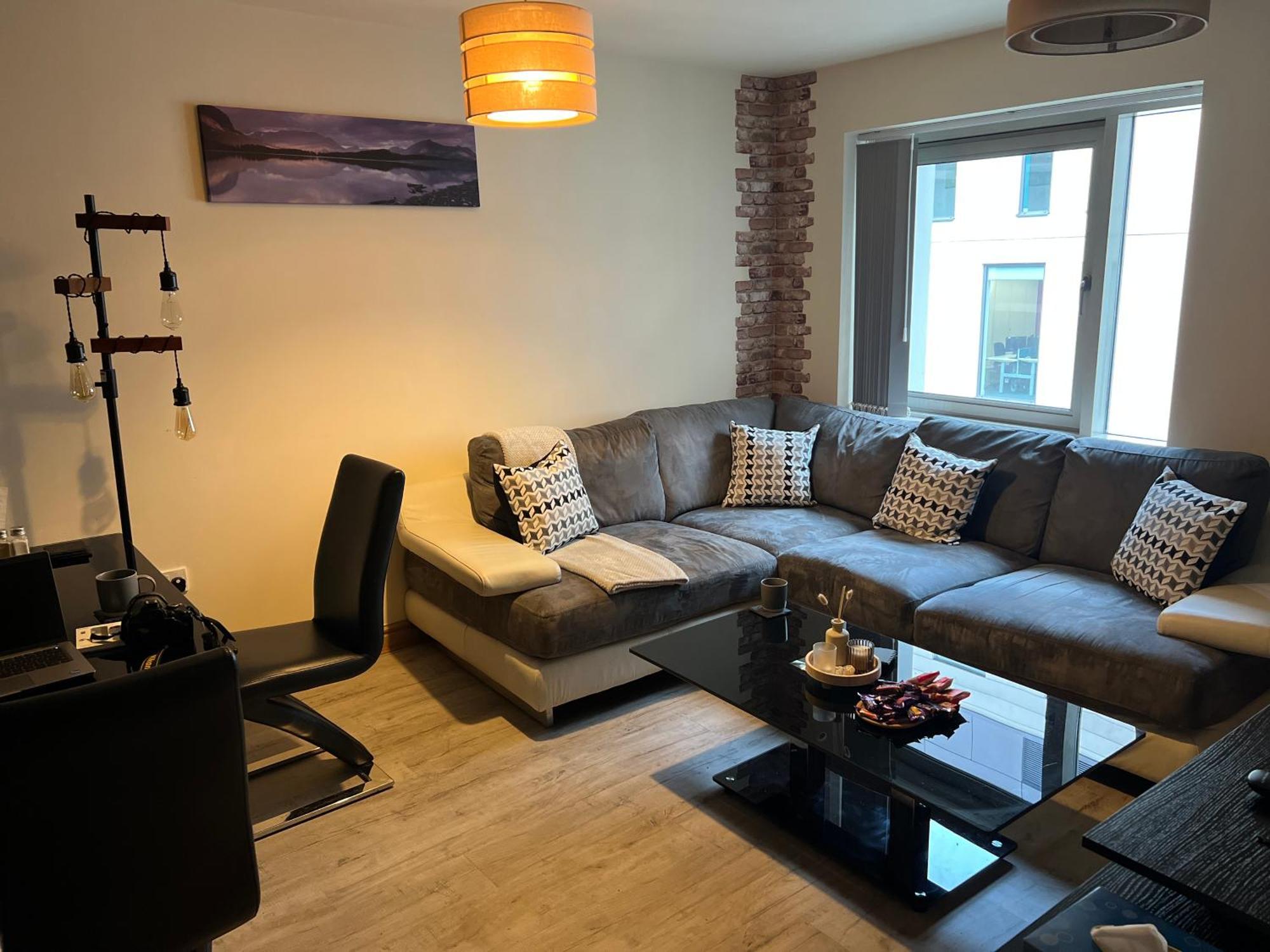 Apartment Spacious 2-bed Flat Next To Piccadilly Station, Mcr *