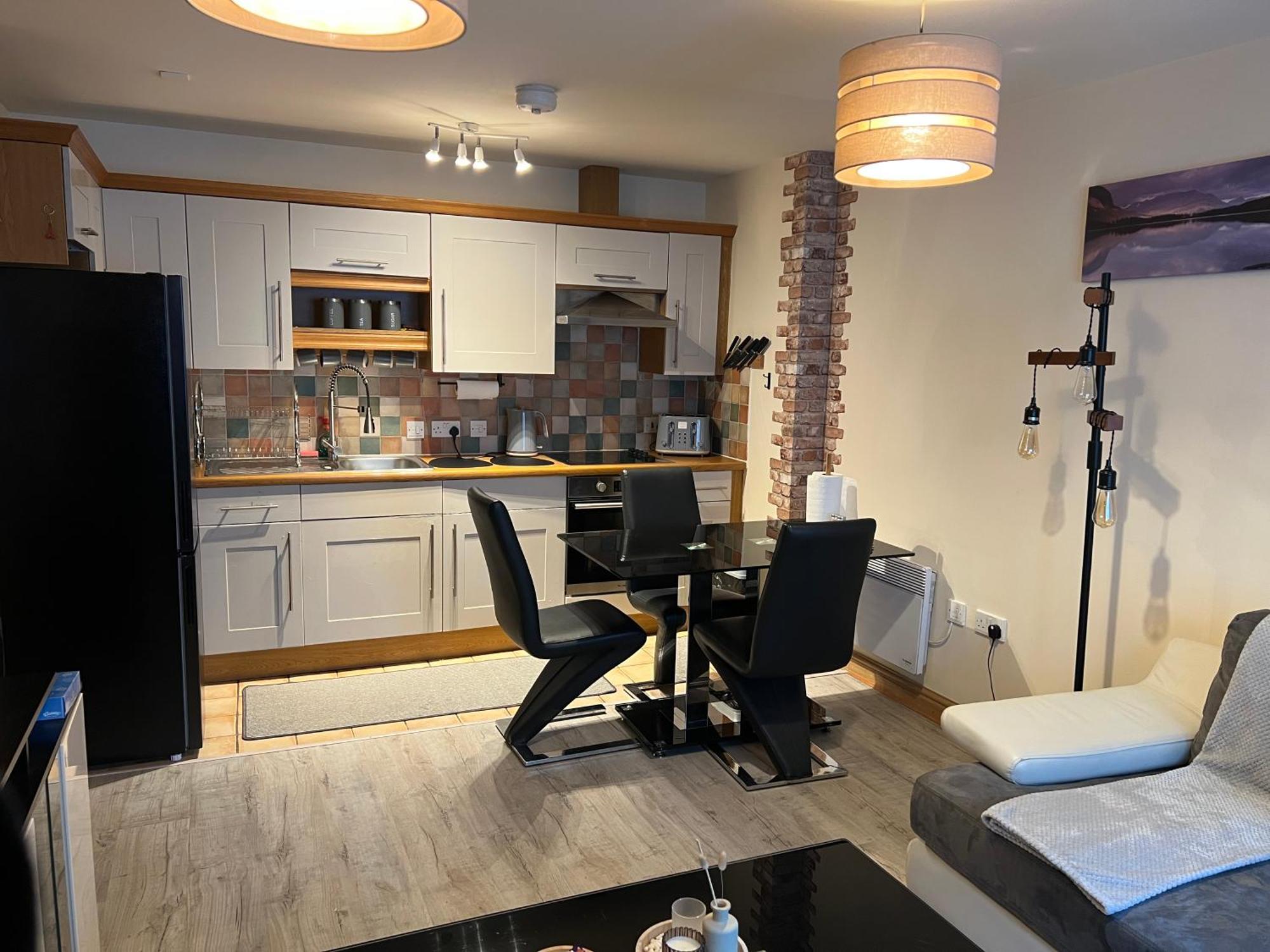 Spacious 2-bed Flat Next To Piccadilly Station, Mcr * Manchester