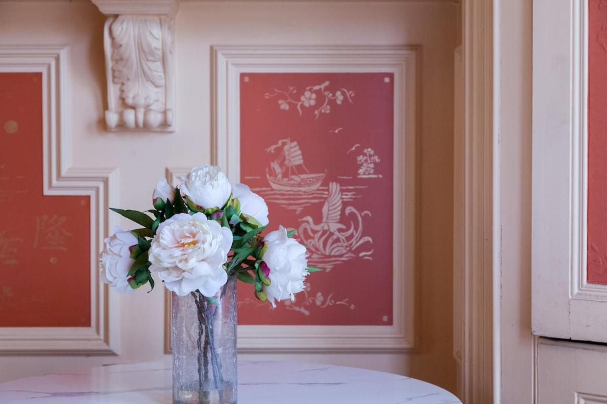 The Gold In A 6 Bedroom Victorian Shared House, Sleeps 4, Super King Bed, Double Bed