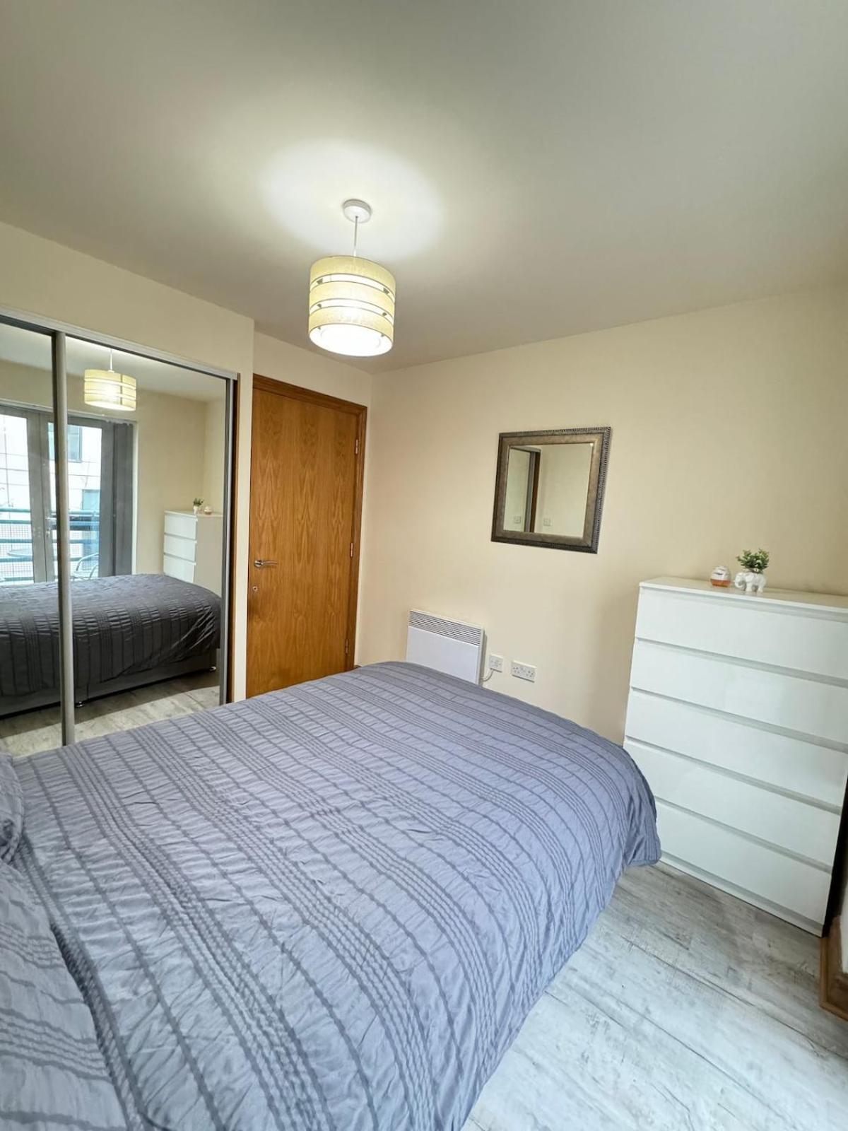 Spacious 2-bed Flat Next To Piccadilly Station, Mcr