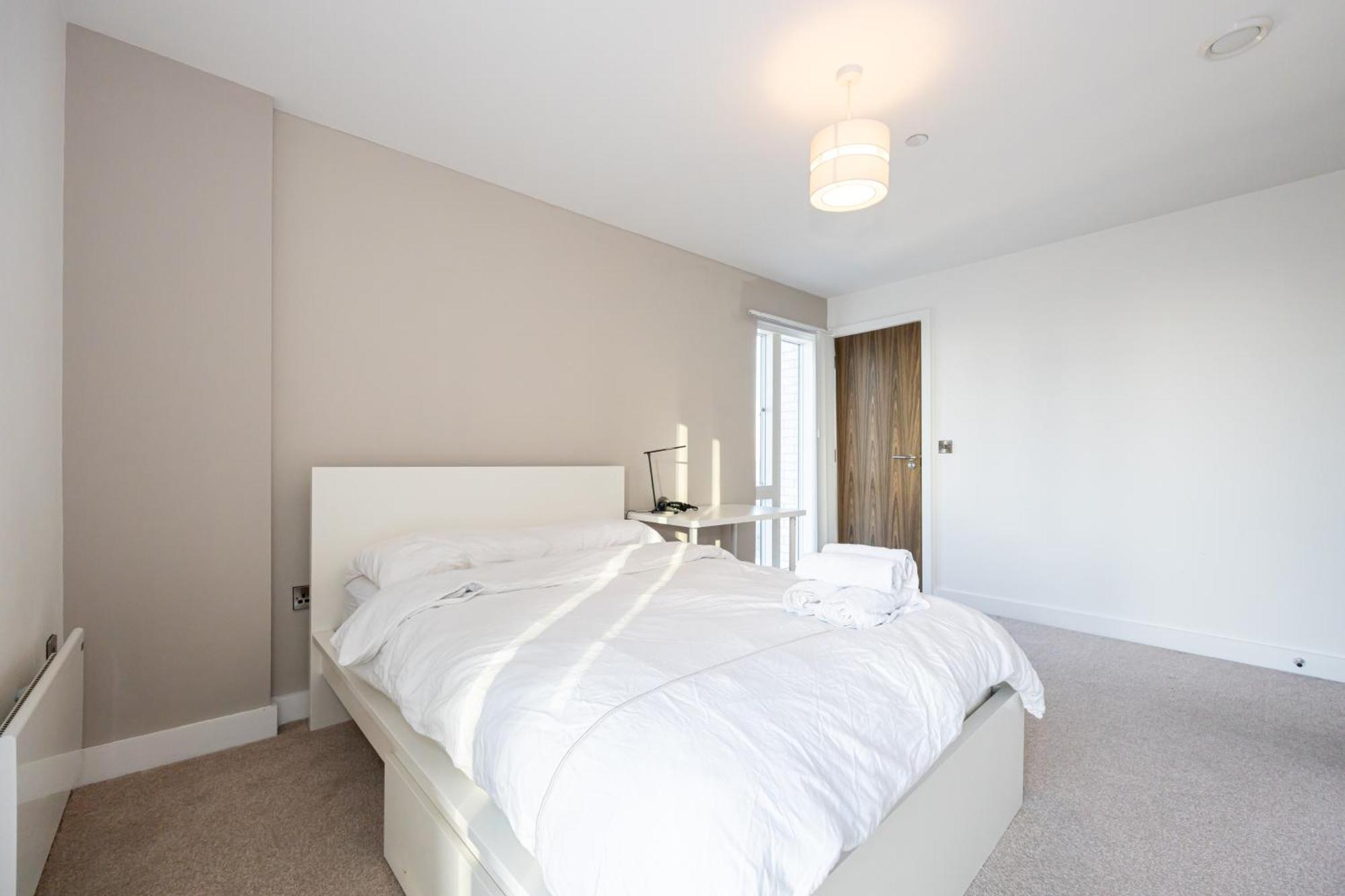 2 Bed Flat In Centre Near Oxford Road O2 Ritz * Manchester