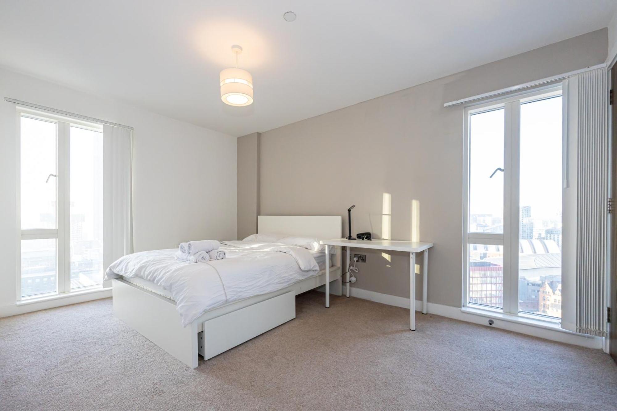 2 Bed Flat In Centre Near Oxford Road O2 Ritz Apartment Manchester