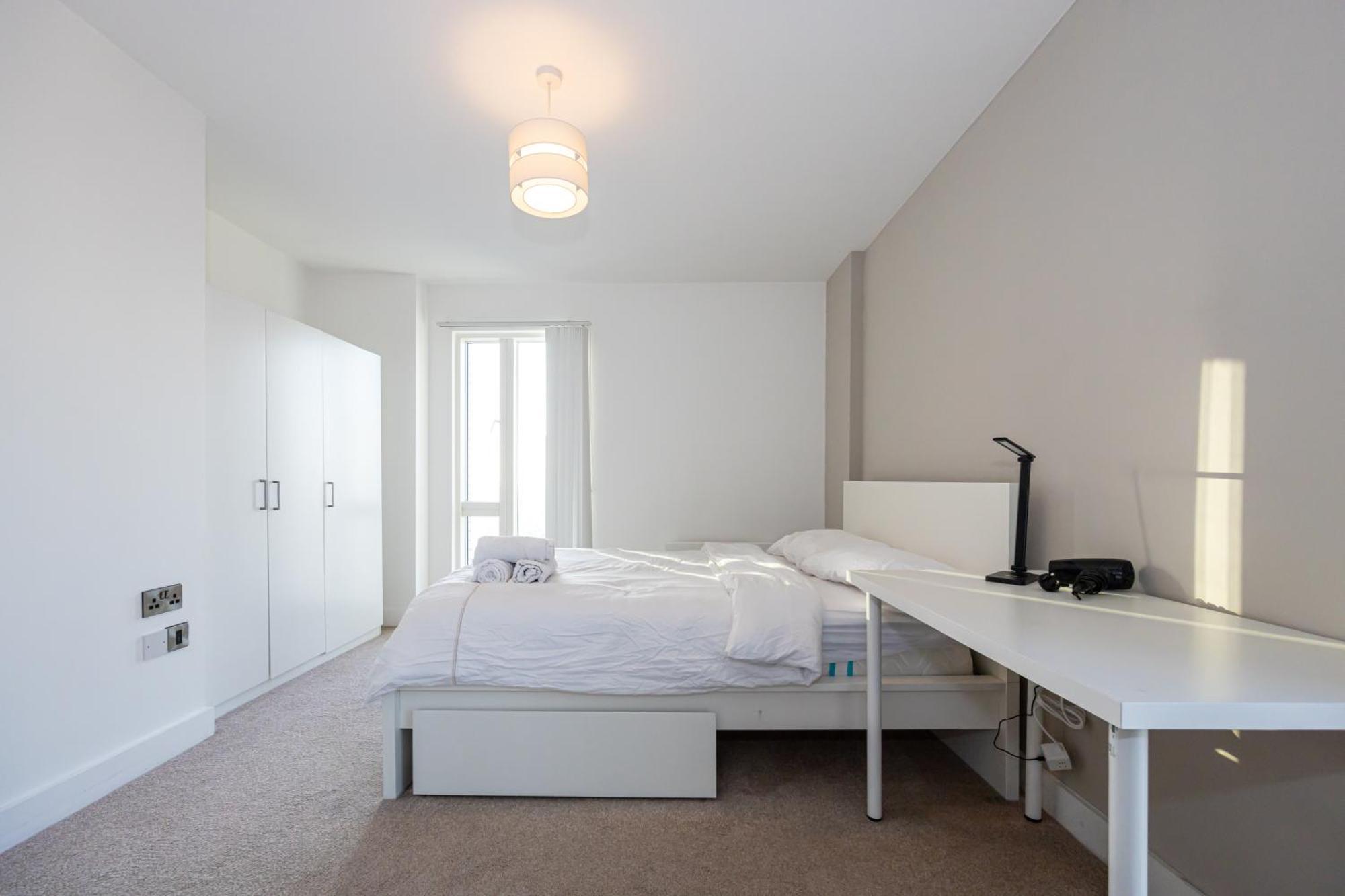 2 Bed Flat In Centre Near Oxford Road O2 Ritz * Manchester