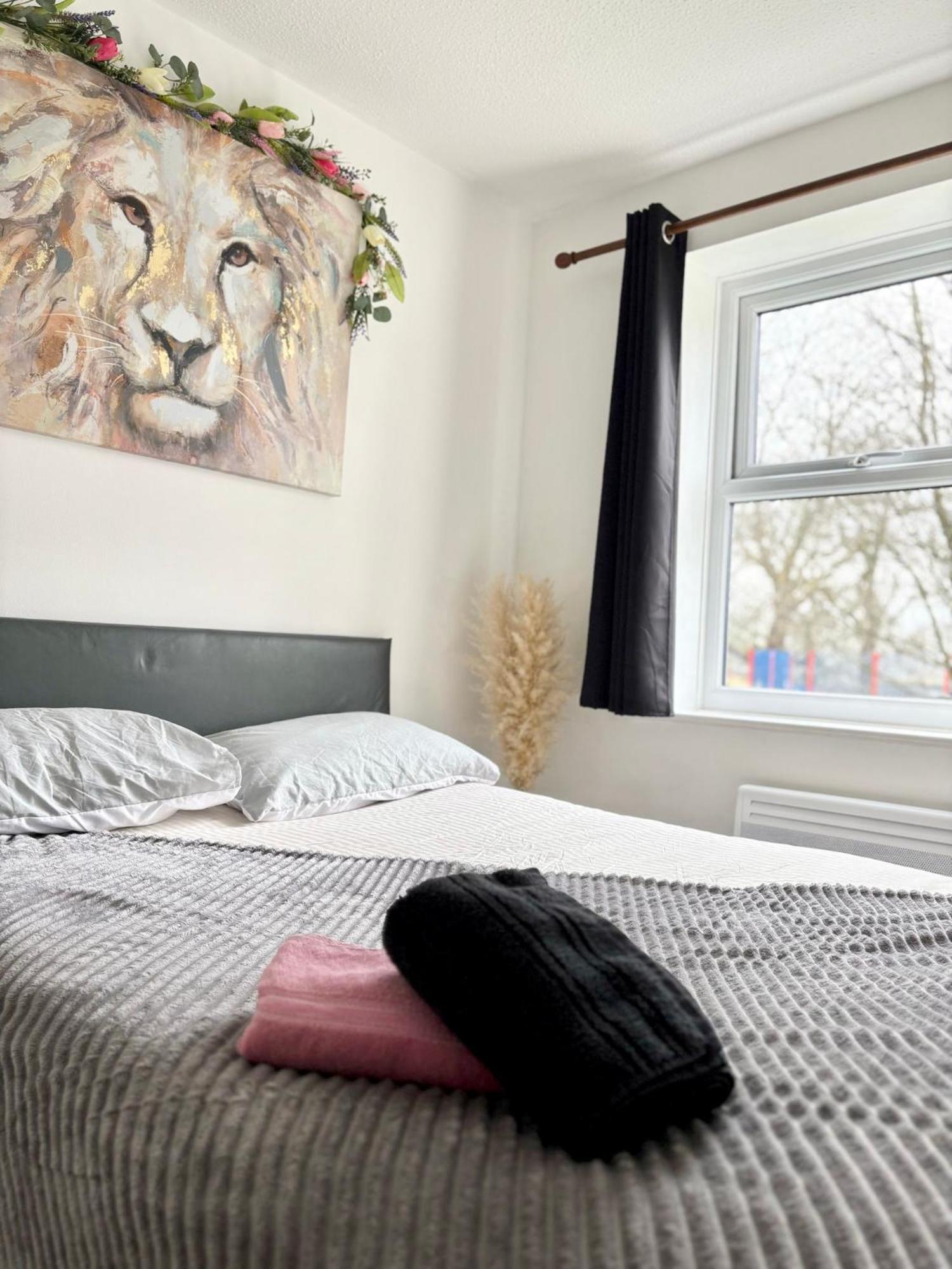 Stylish 2 Bed Centre