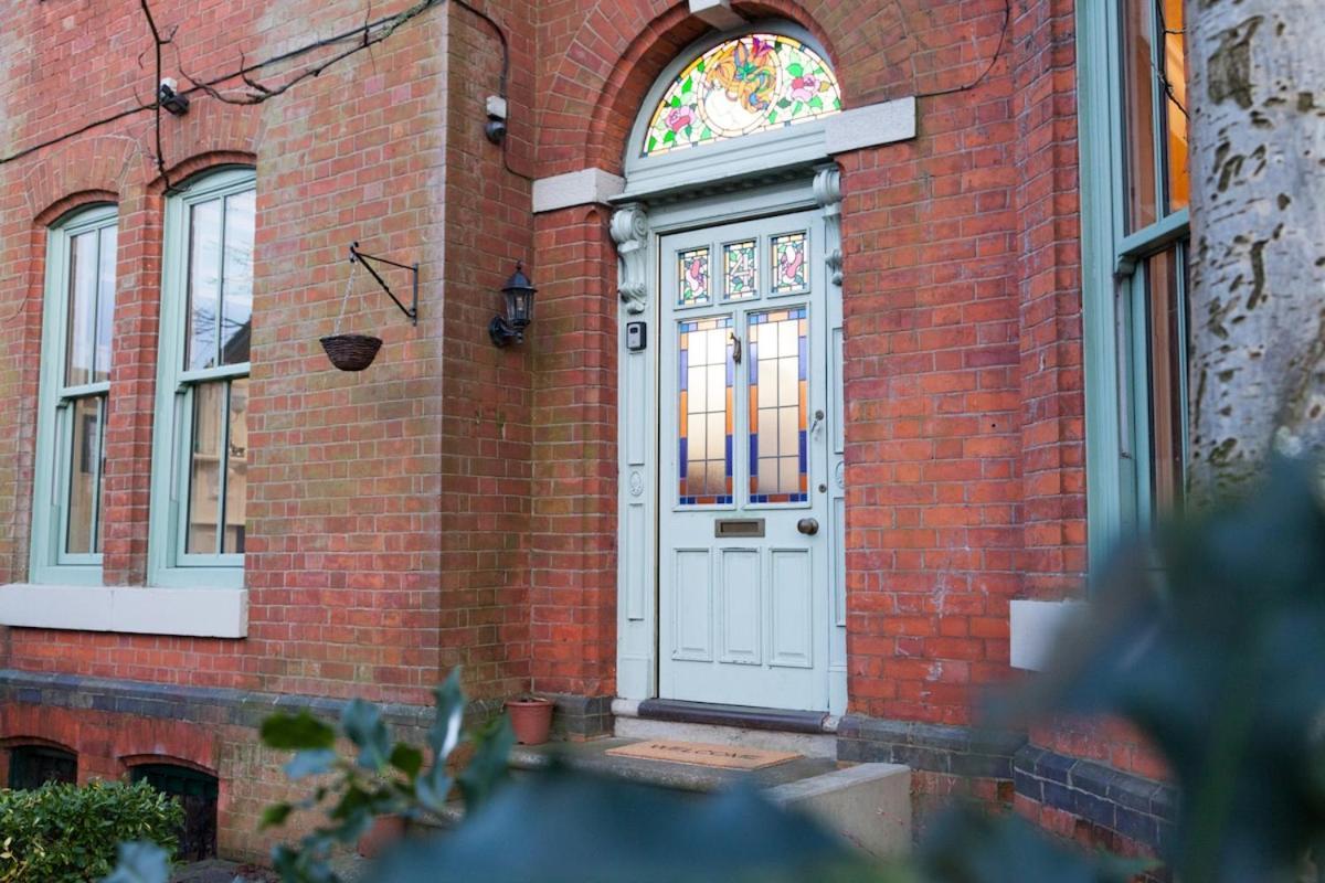 Apartment The Emerald In A 6 Bedroom Shared Victorian House *