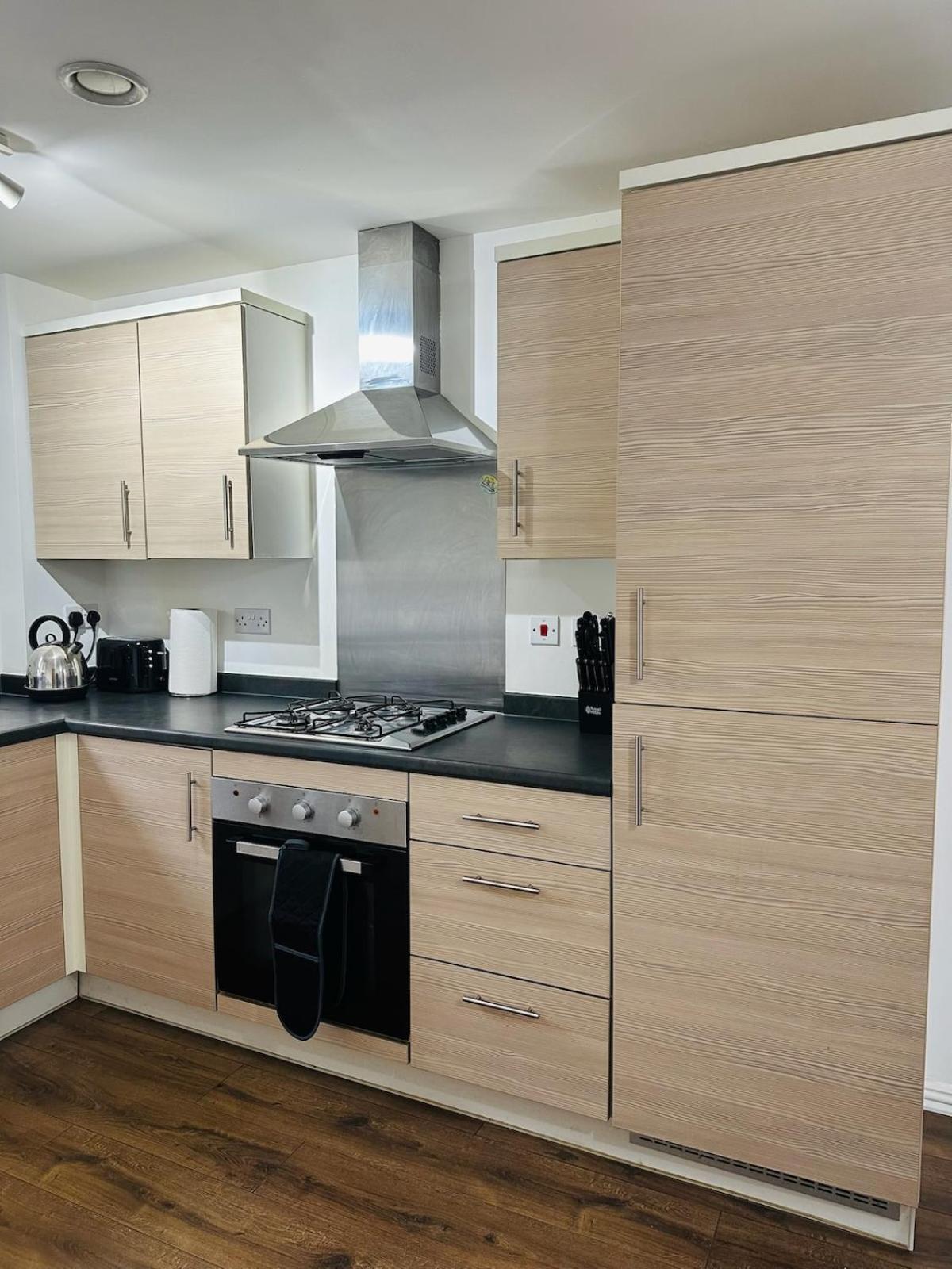 Modern & Private 2br * Manchester