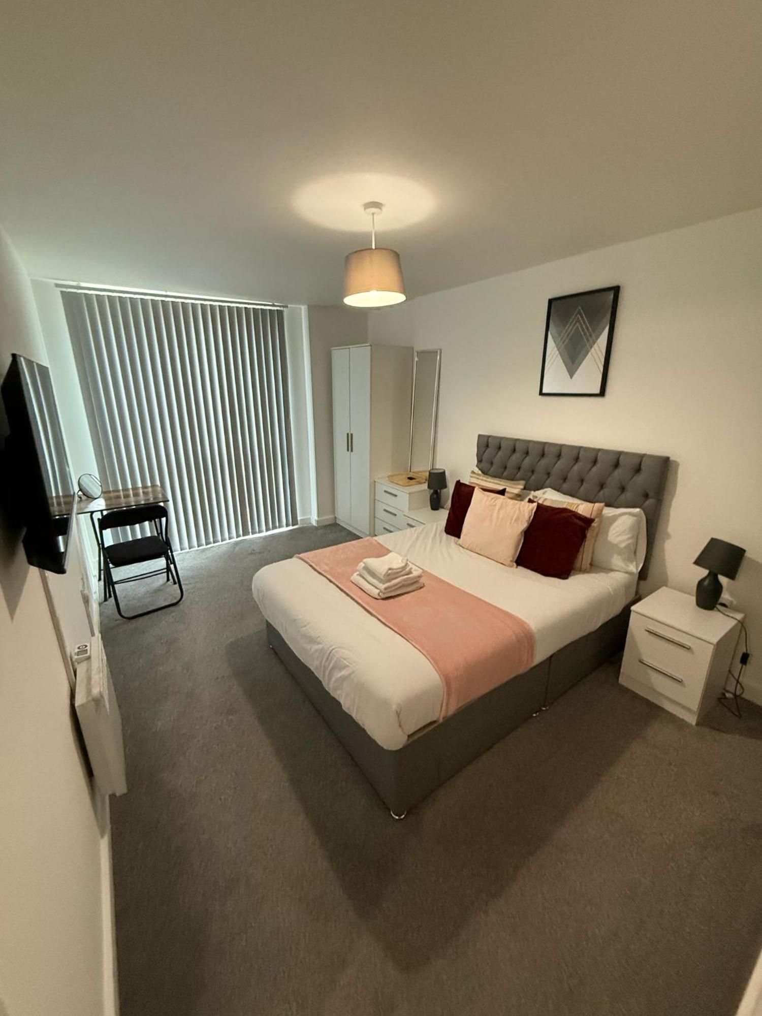 Escape To Modern 2br In Centre! Apartment *