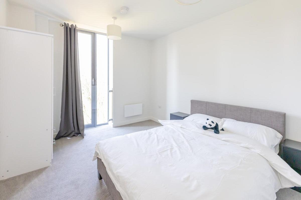 Park View 3 Bed Ensuite Only 5 Min Walk To Arndale Apartment