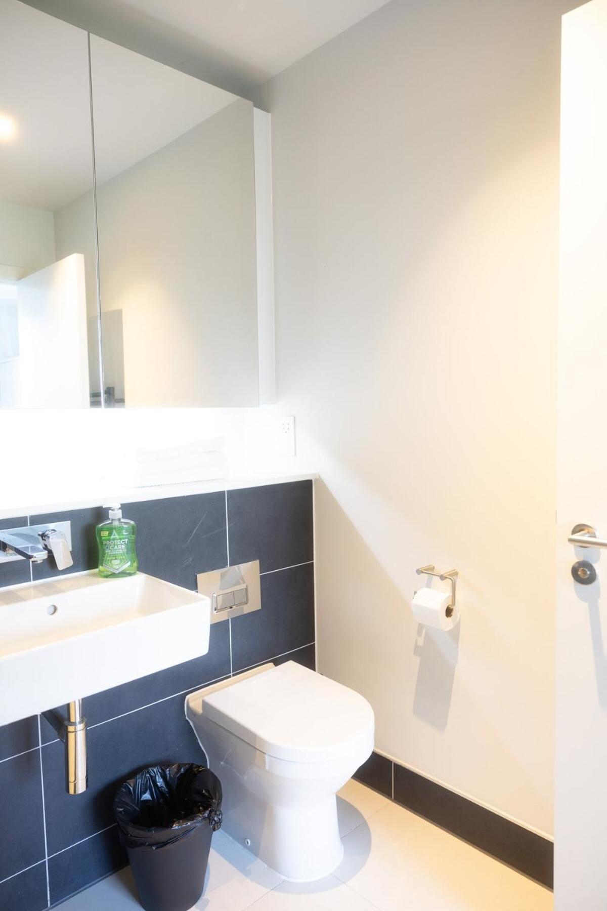 Park View 3 Bed Ensuite Only 5 Min Walk To Arndale