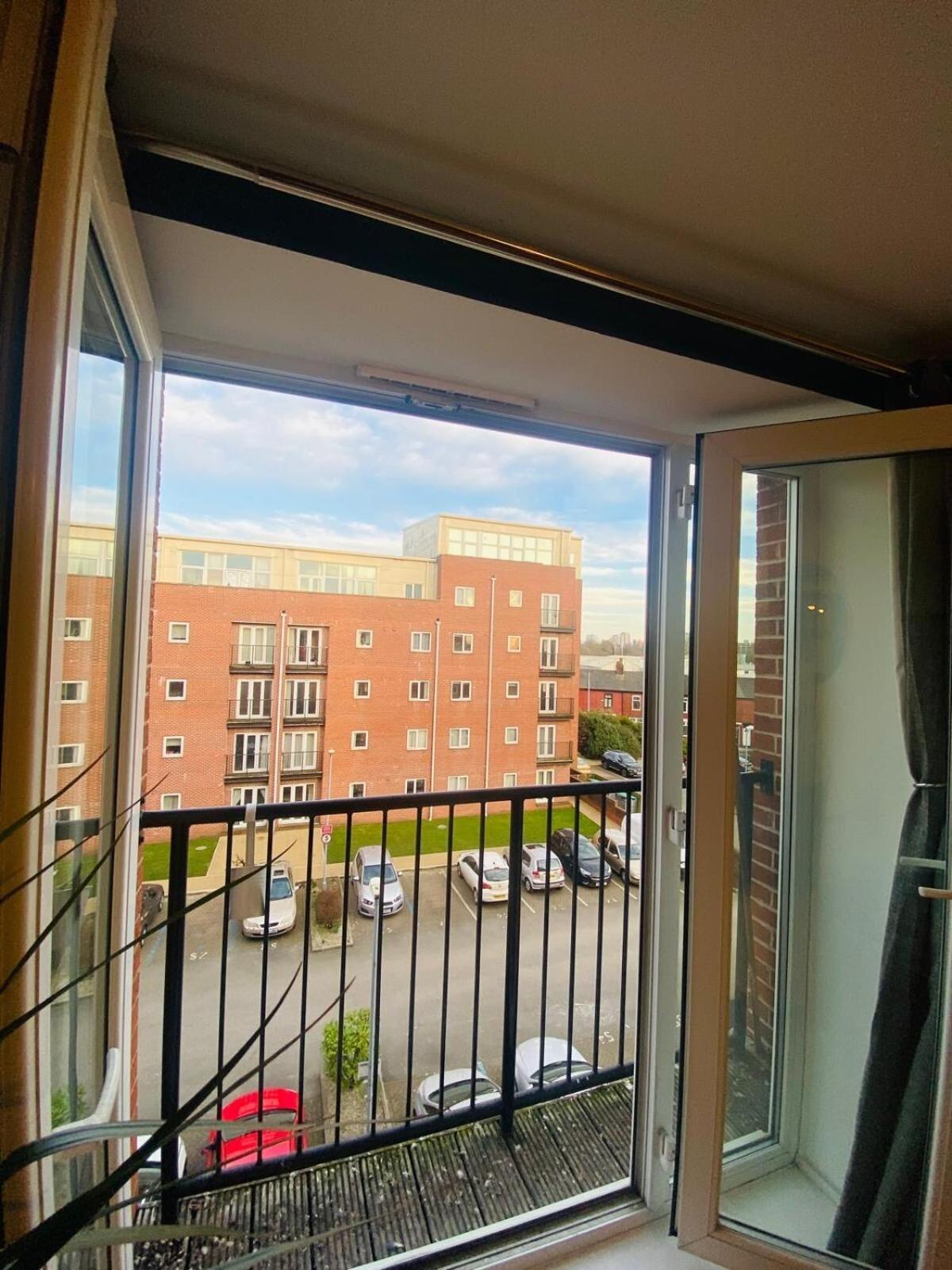 Cool, Calm & Connected Apartment