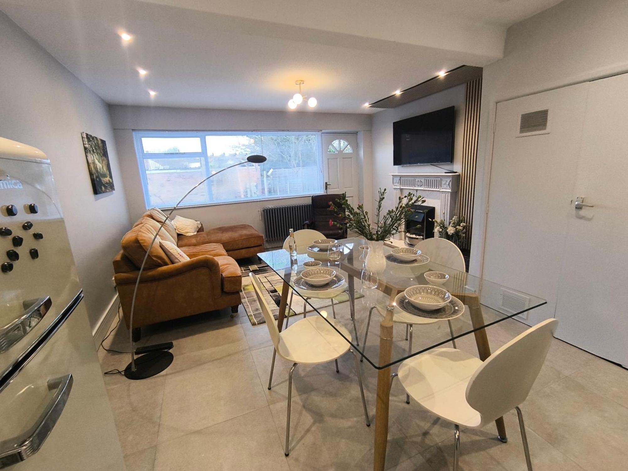 Spotless And Spacious Manchester