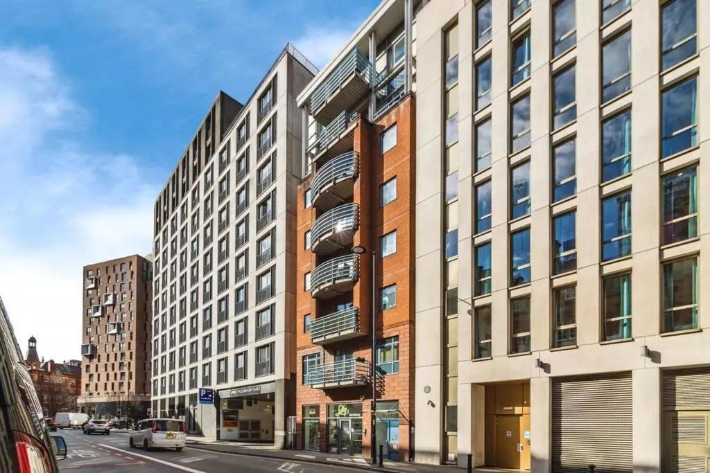 Spacious 2-bed Flat Next To Piccadilly Station, Mcr * Manchester