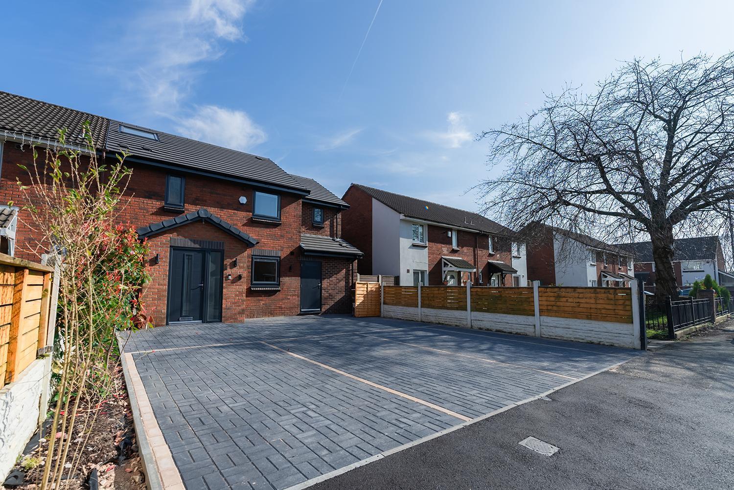 Luxury 8 Bed Holiday home *