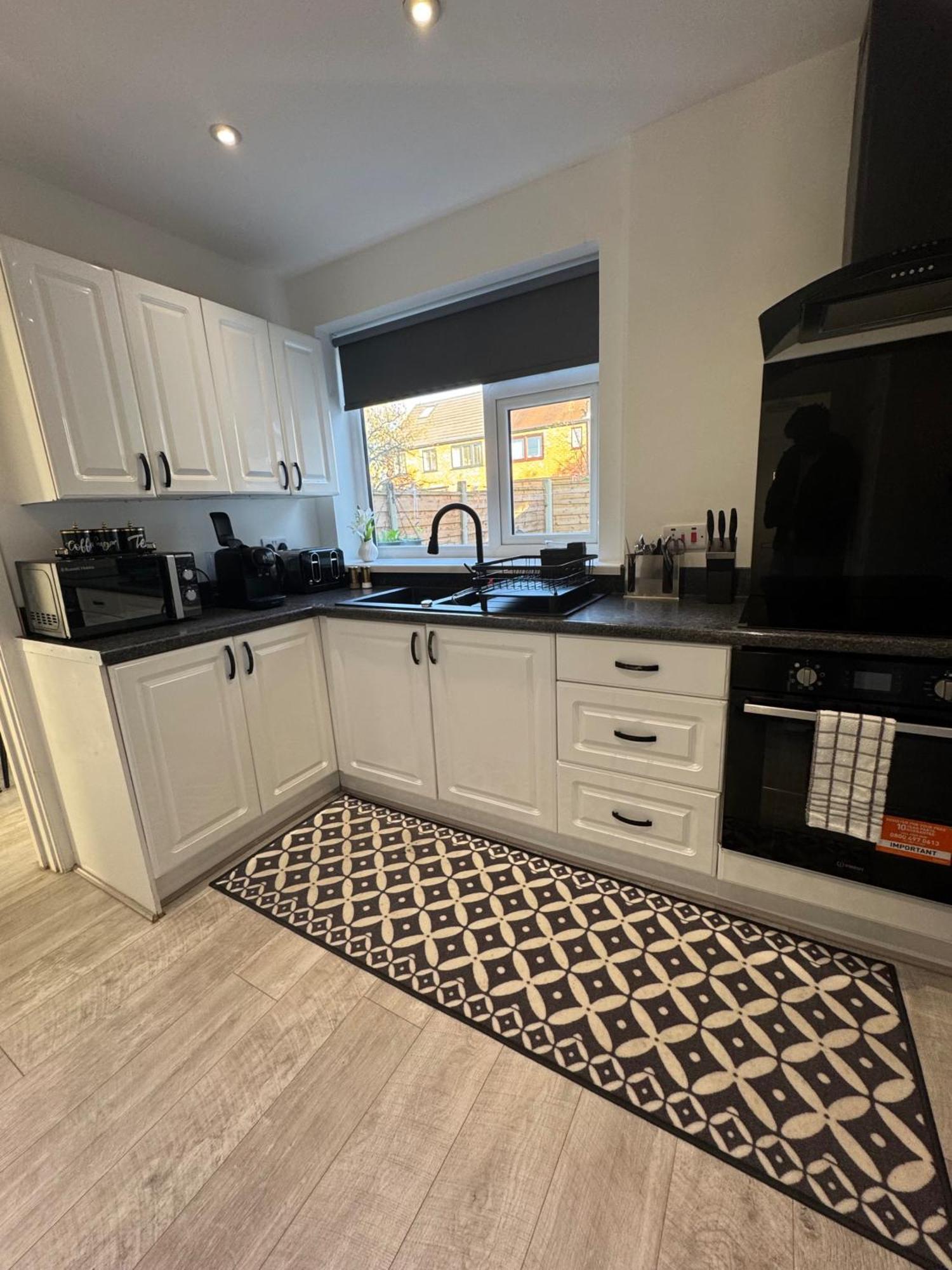 Airport House - Long Near Hospital! Manchester