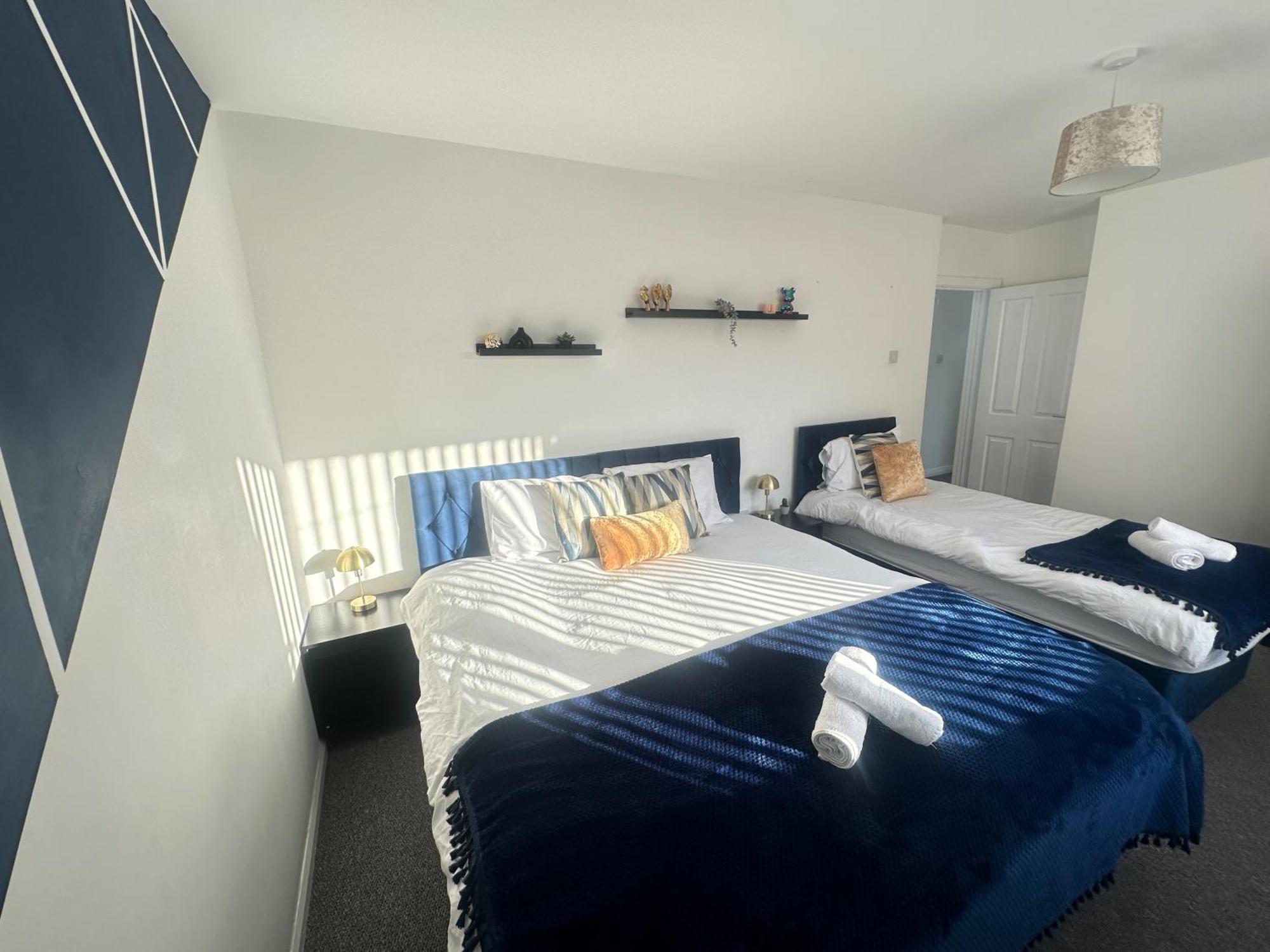 Airport House - Long Near Hospital! * Manchester