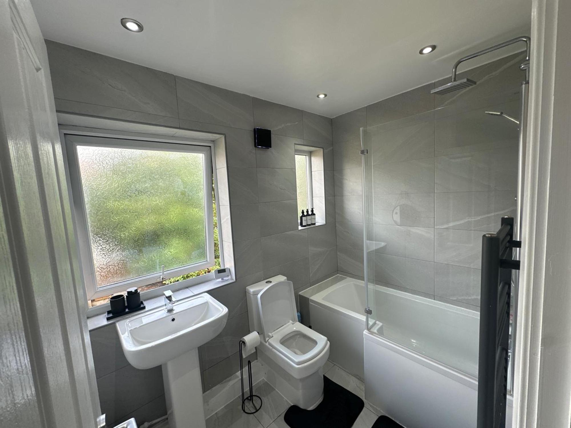 Holiday home Airport House - Long Near Hospital! *