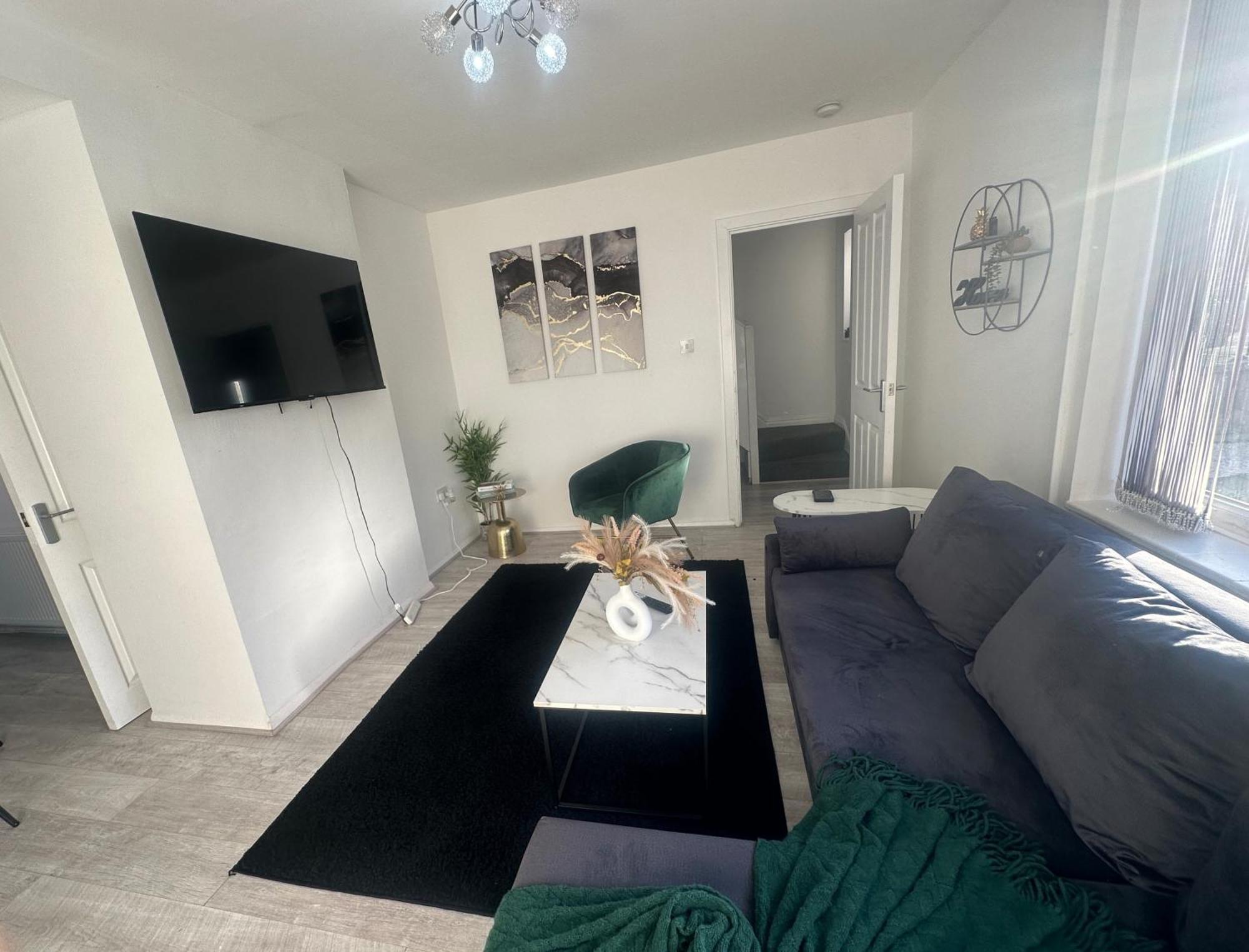 Airport House - Long Near Hospital! Manchester