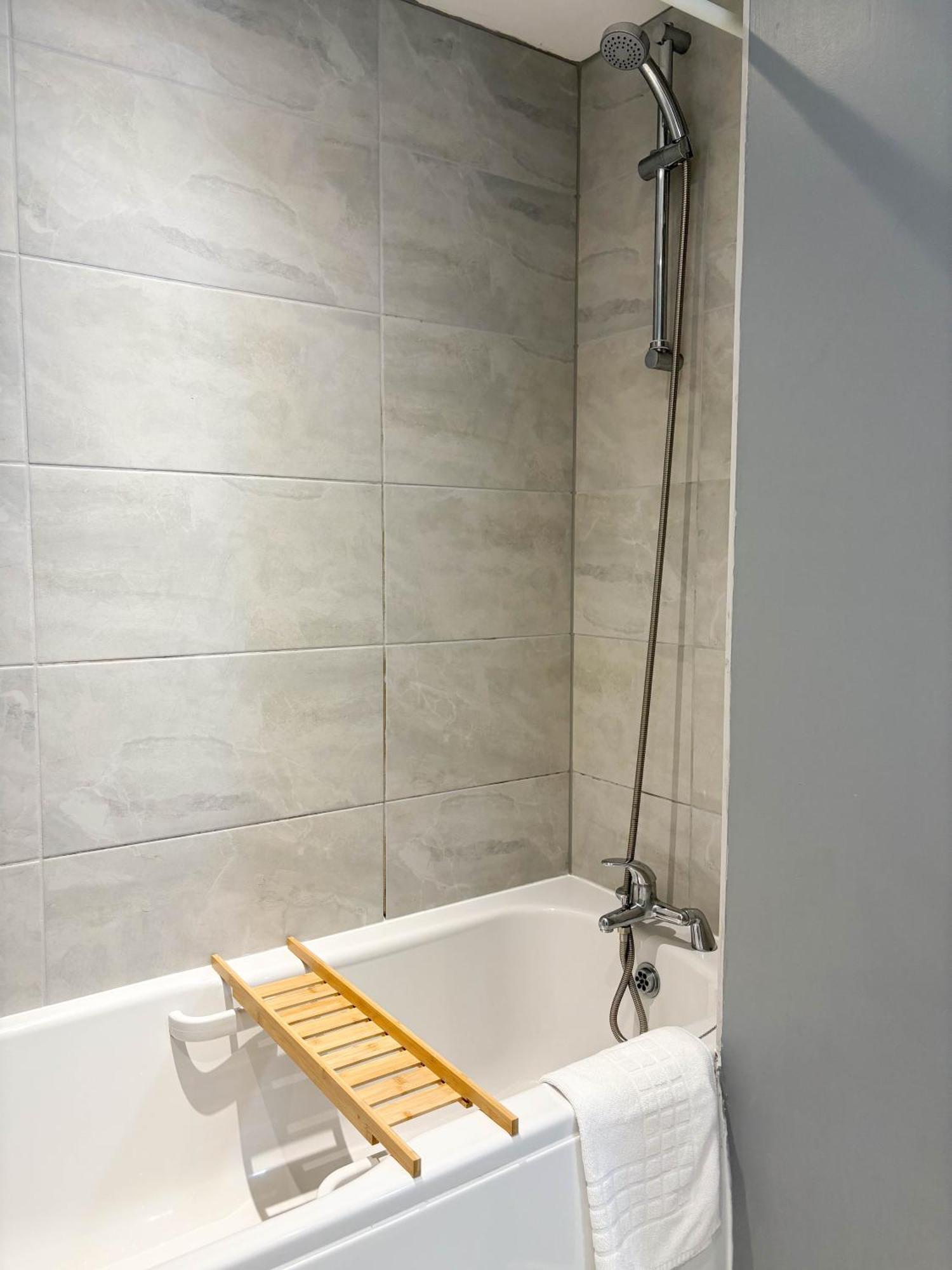 Spacious Centre 5 Guests Long Apartment Manchester