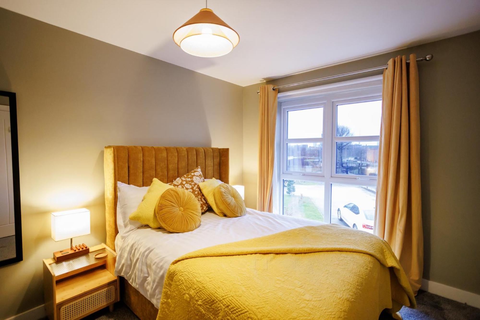 Holiday home Luxury Celebrity Townhouse Etihad Stadium Coop Live Arena 2 Parking Sleep 10 Manchester