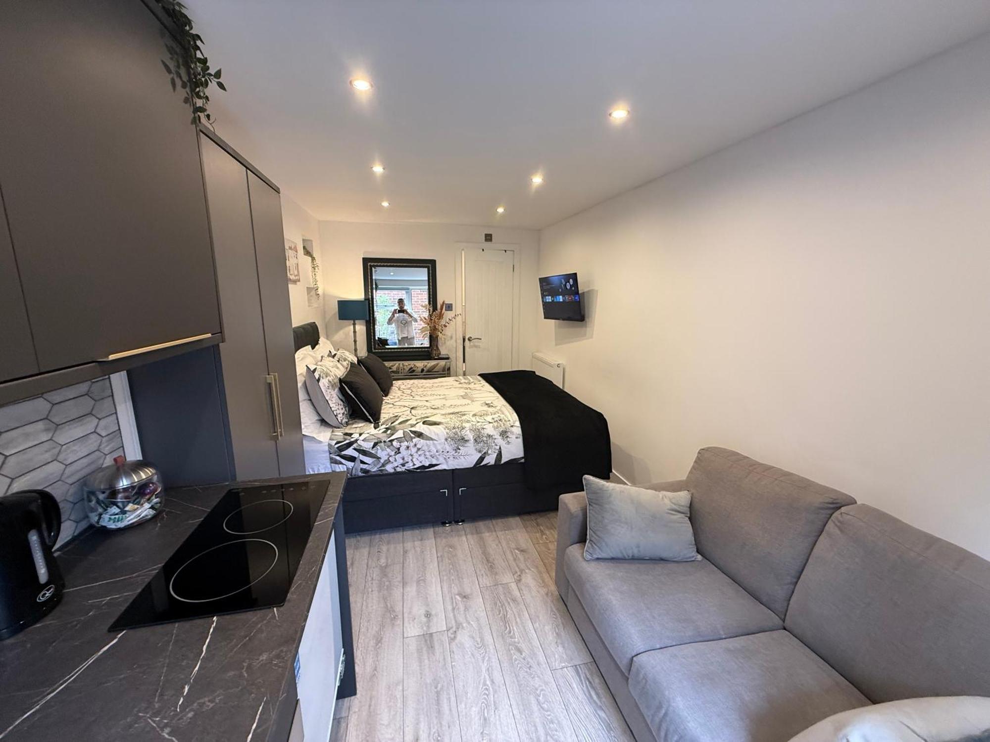 Salford Studio: Center & Concert Hub *