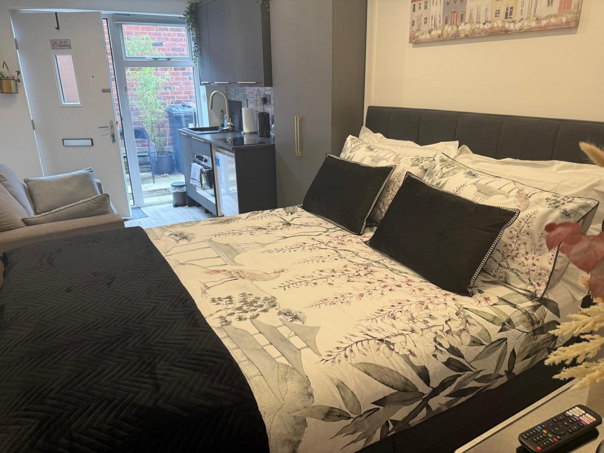 Salford Studio: Center & Concert Hub Apartment *