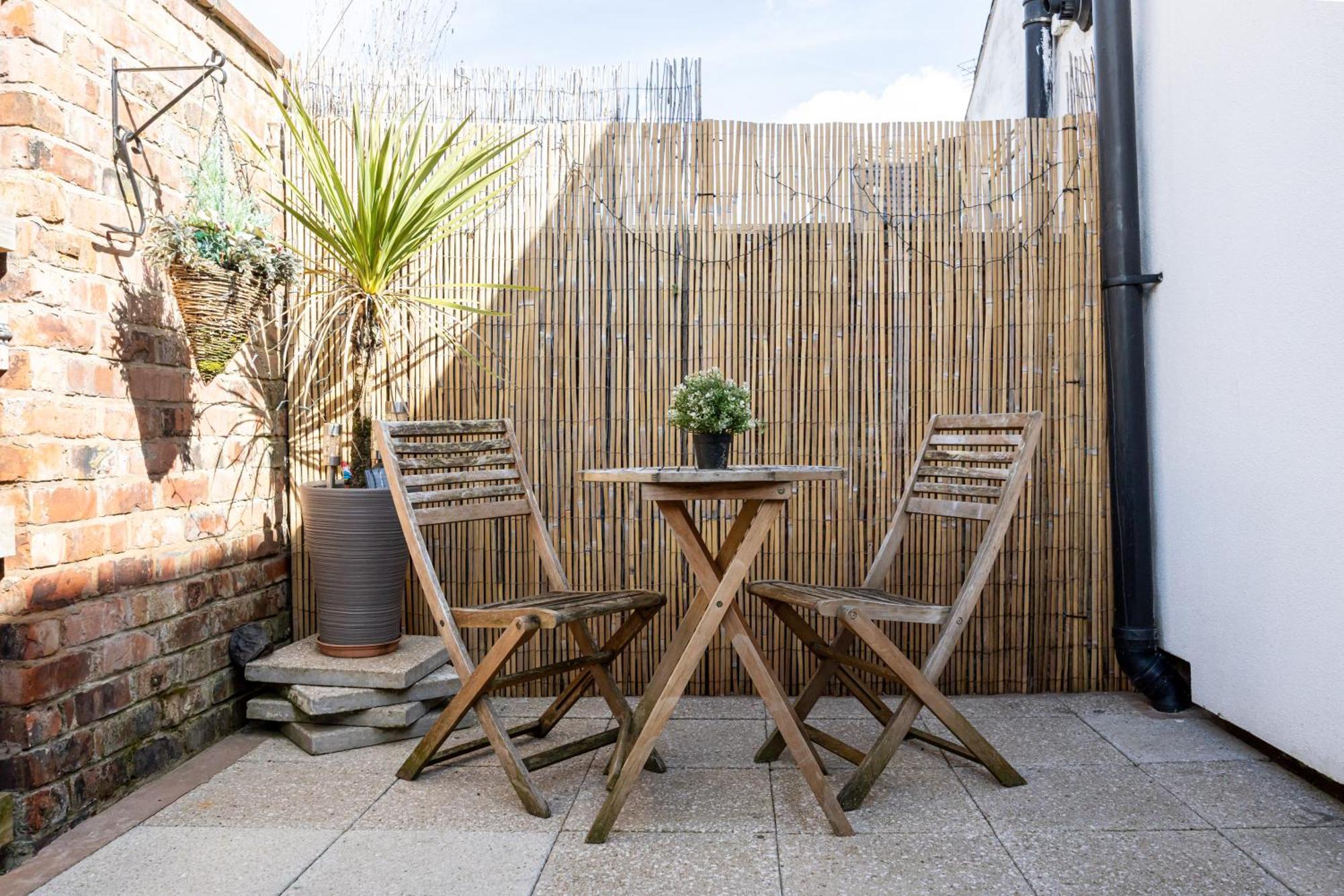 Winslow House- Close To Stadium & Free Parking Holiday home Manchester