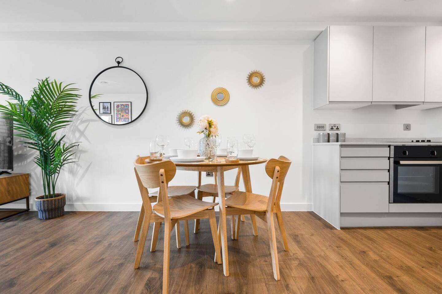 - - Sleeps 5 - Parking *