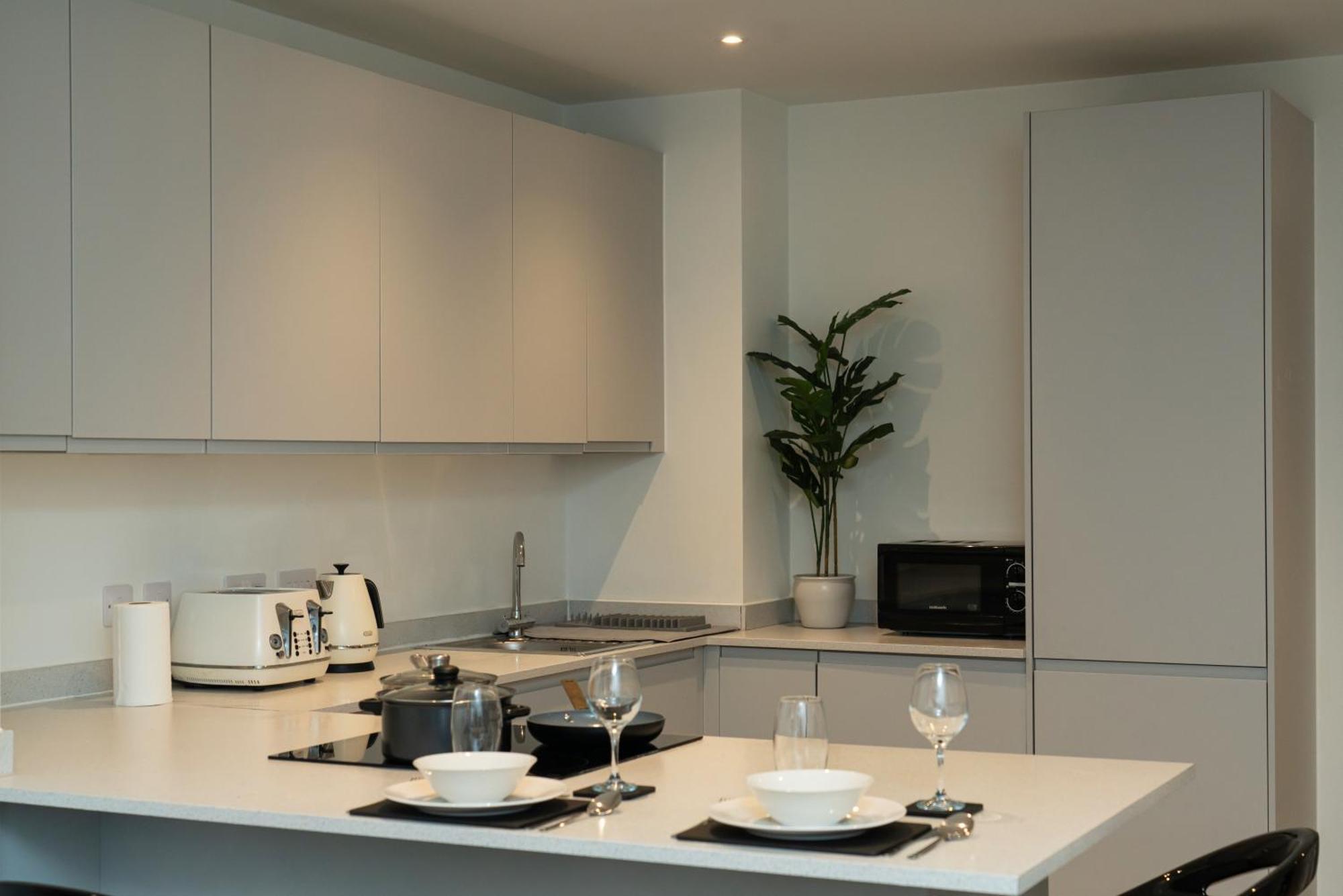X2 Bed&bath Trafford Apt-mediacityuk -old Trafford Apartment