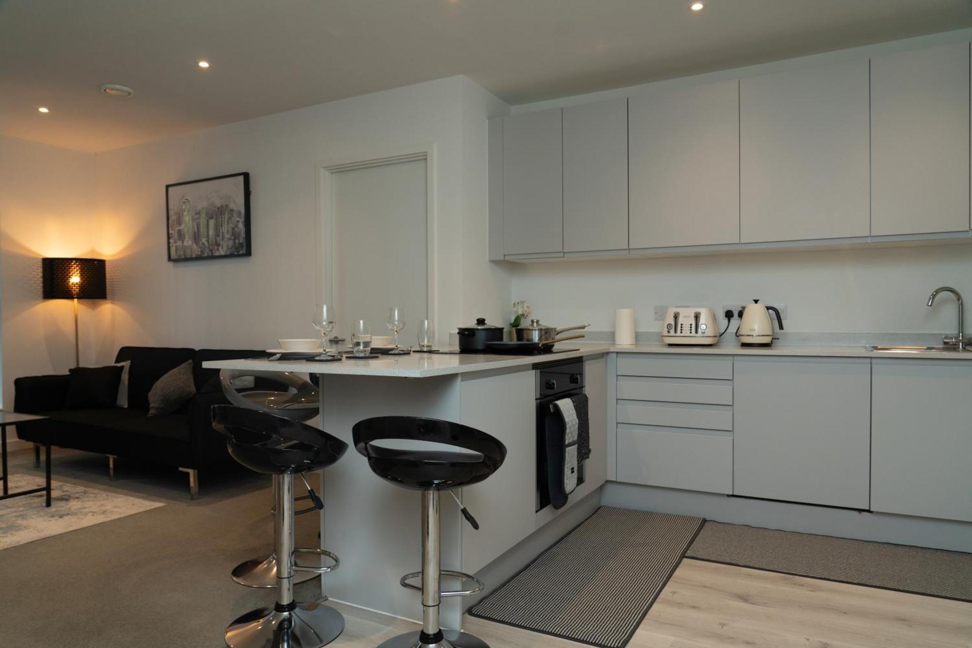 X2 Bed&bath Trafford Apt-mediacityuk -old Trafford