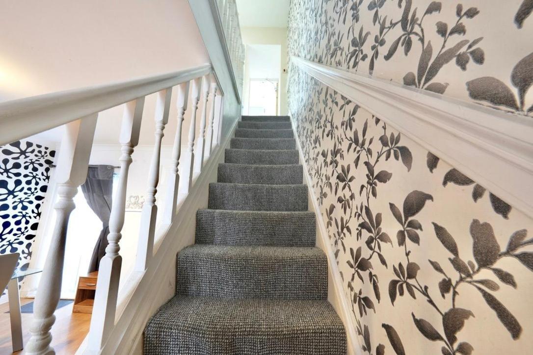 Holiday home Three Bedroom House By Brookland Serviced Short Lets With Free Wifi
