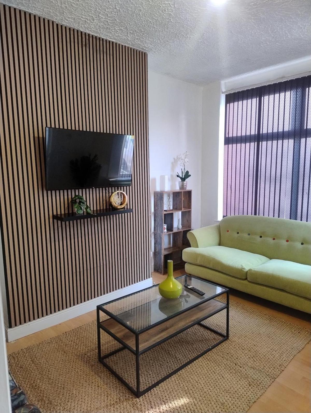 3br Sleeps 10 Walk To Alex Park Holiday home *