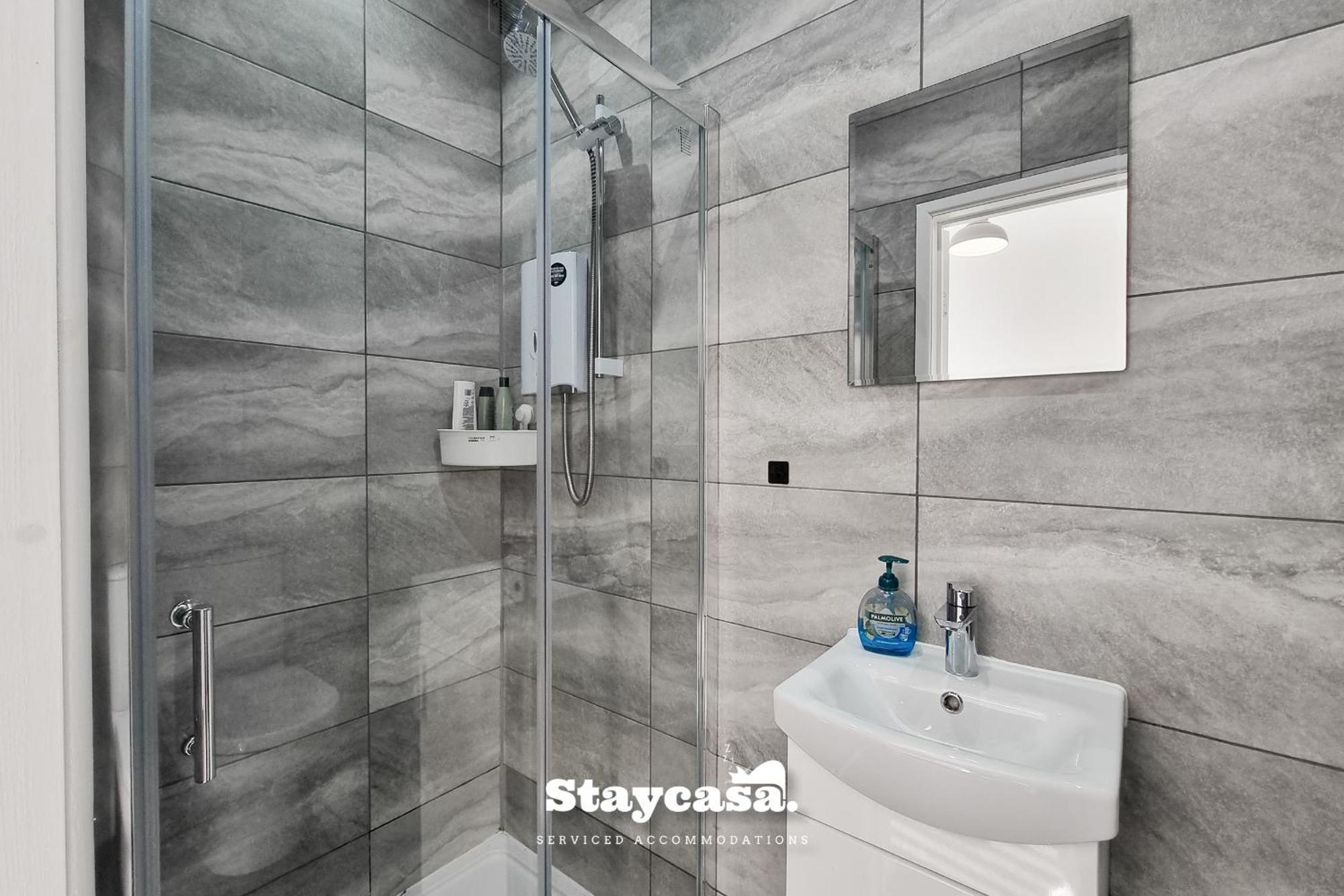 Cowesby Co-Living - Private Room Self-Cater Holiday home