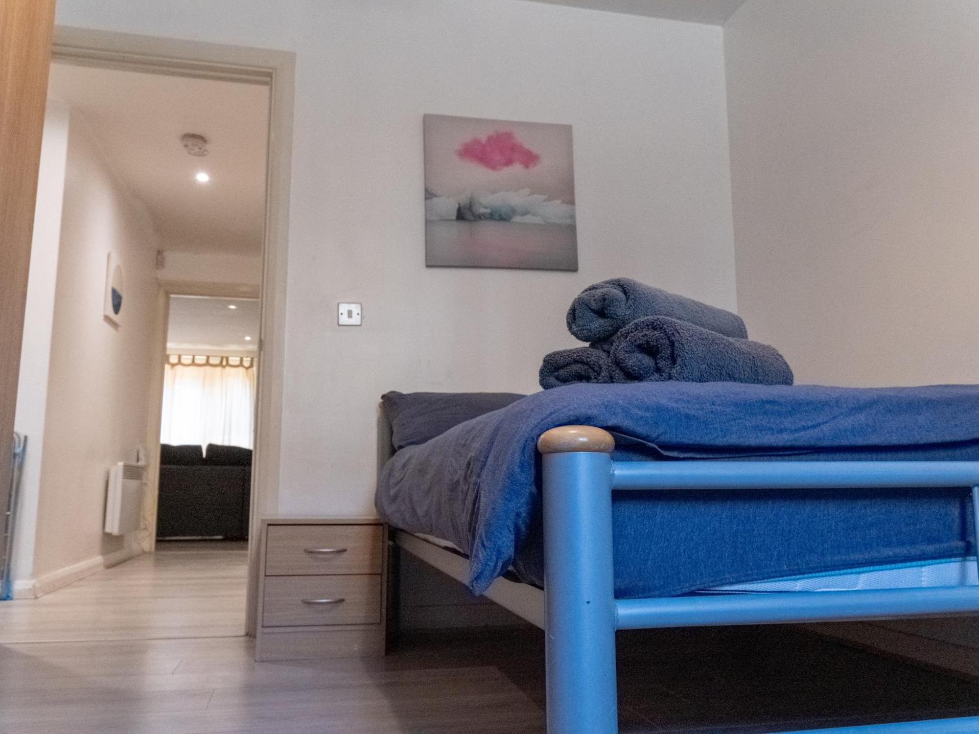Apartment Spacious 2 Bed Flat, Free Parking, Close To Town Manchester