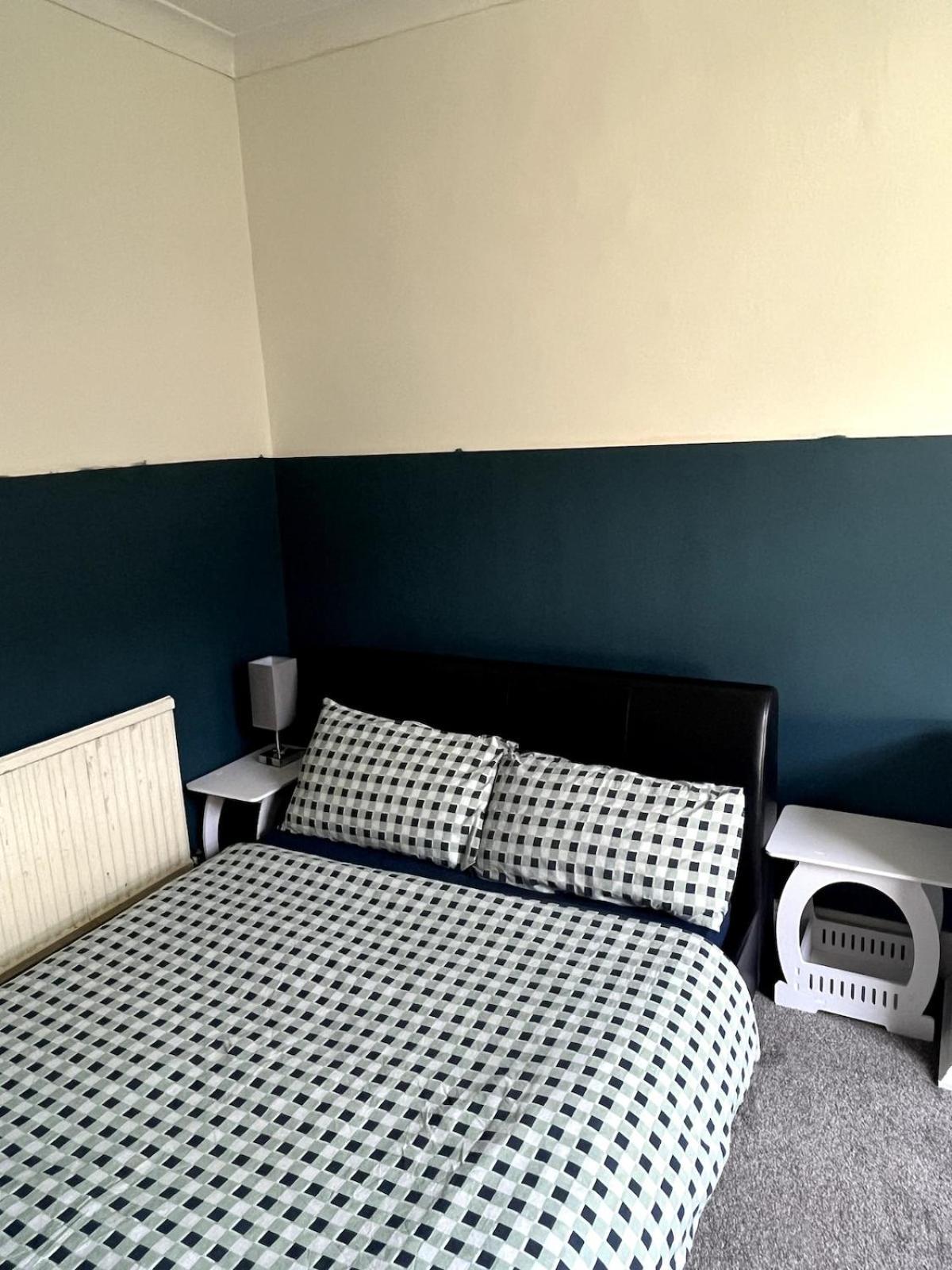 Double - Town & Nearby, 24h Bus, Airport-linked Homestay *