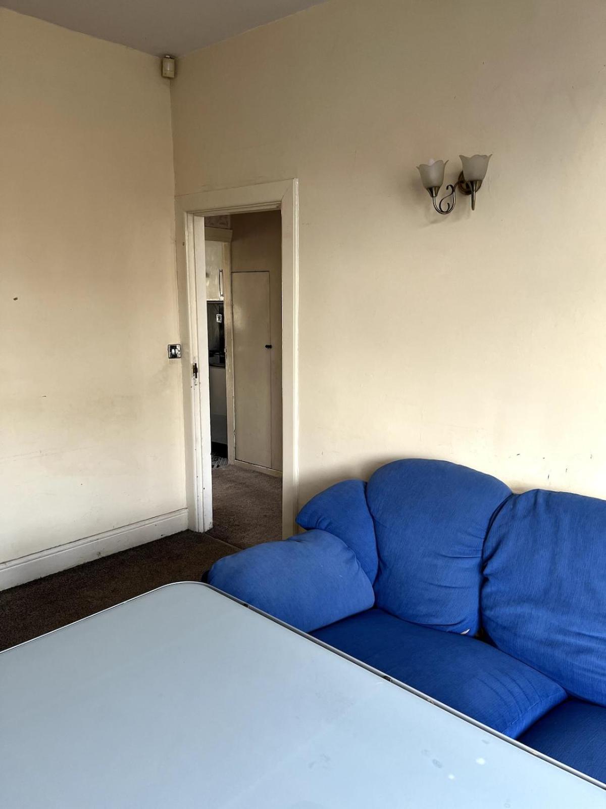 Double - Town & Nearby, 24h Bus, Airport-linked * Manchester
