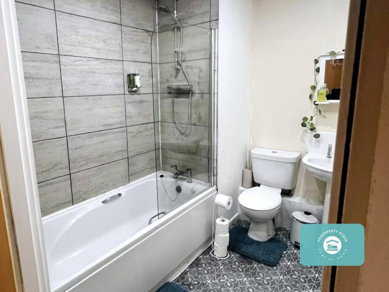 Modern Old Trafford Stadium Apartment
