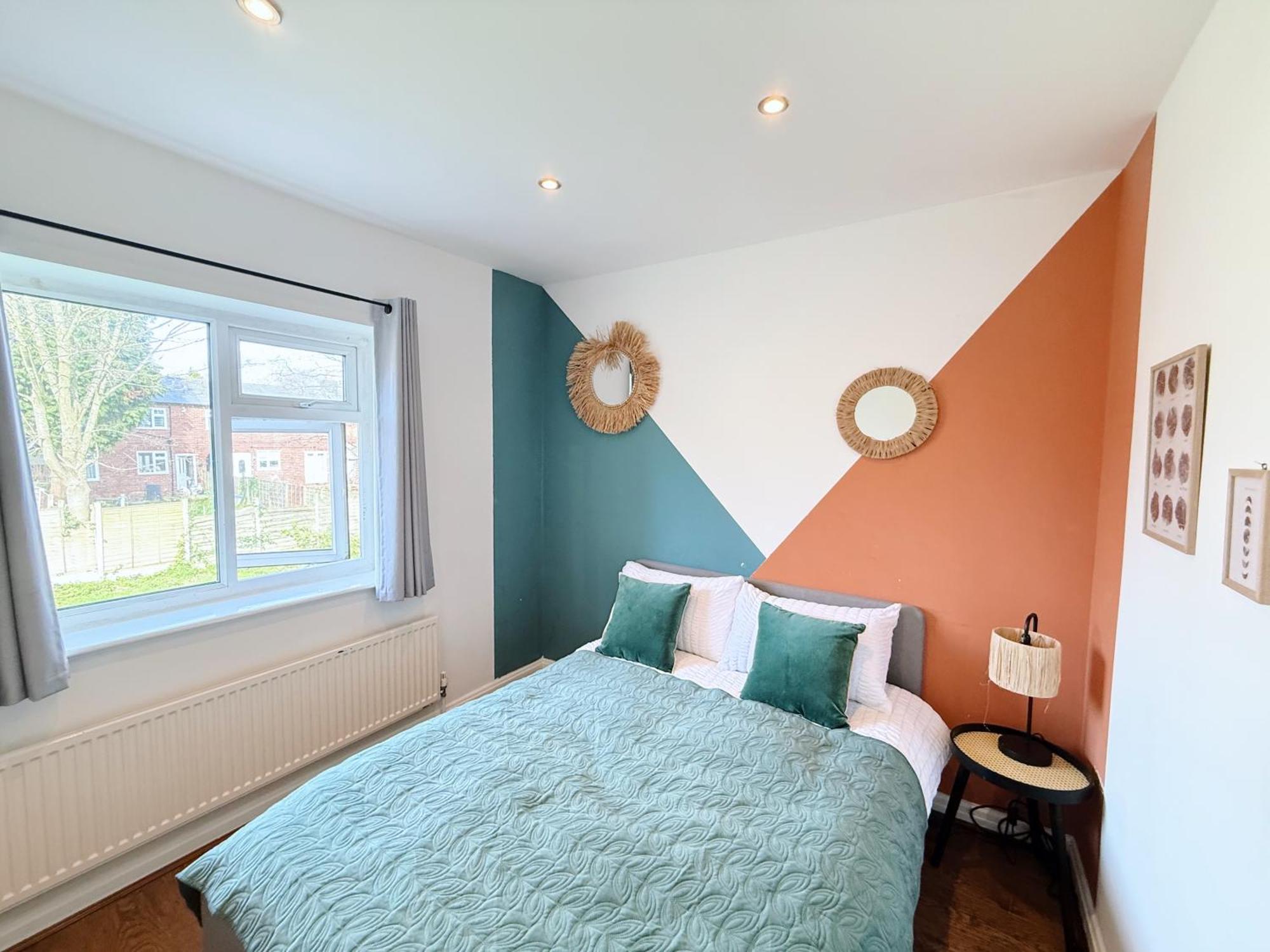Bee - Byron House Holiday home Manchester