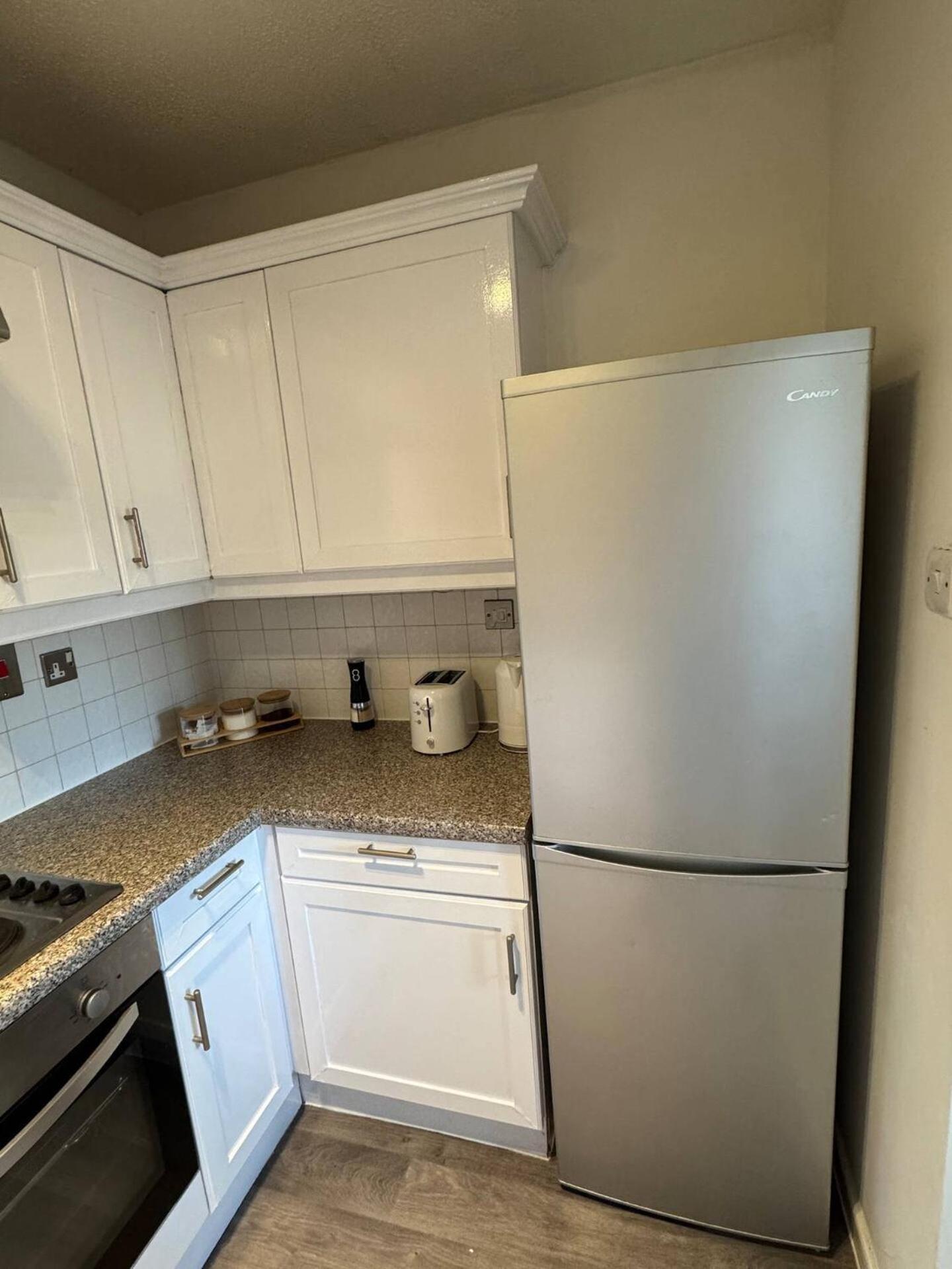 Apartmentsleeps6-parking-familyfriendly-citystay *
