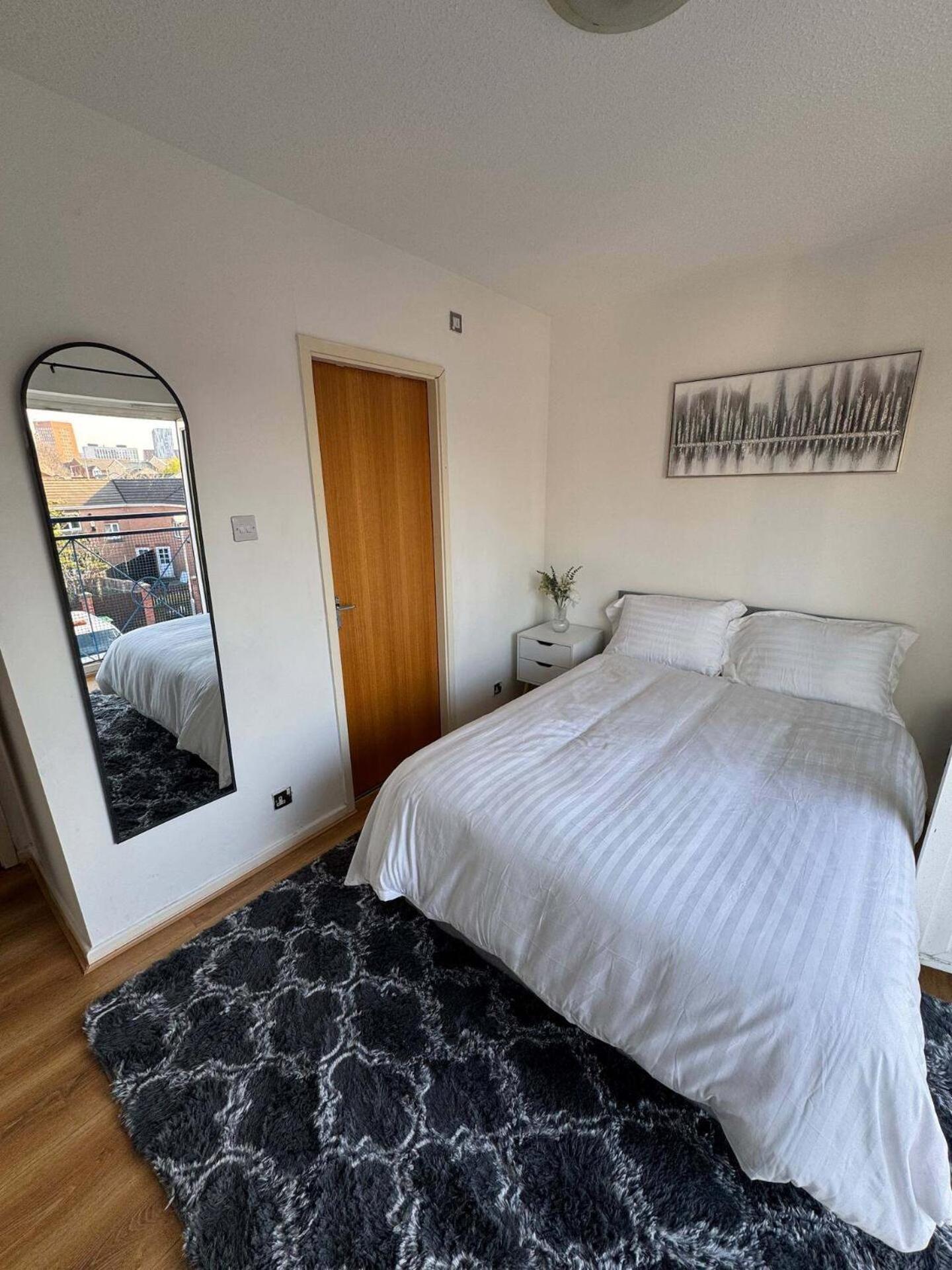 Apartmentsleeps6-parking-familyfriendly-citystay