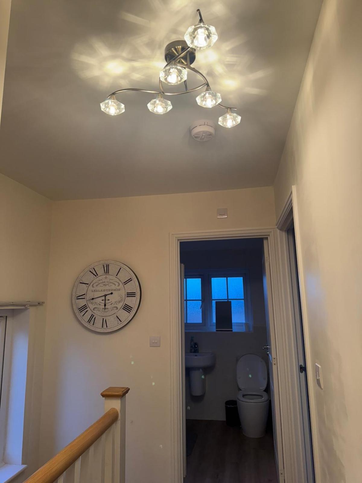 Large 3 Bed House Near Etihad And Coop Live Apartment Manchester