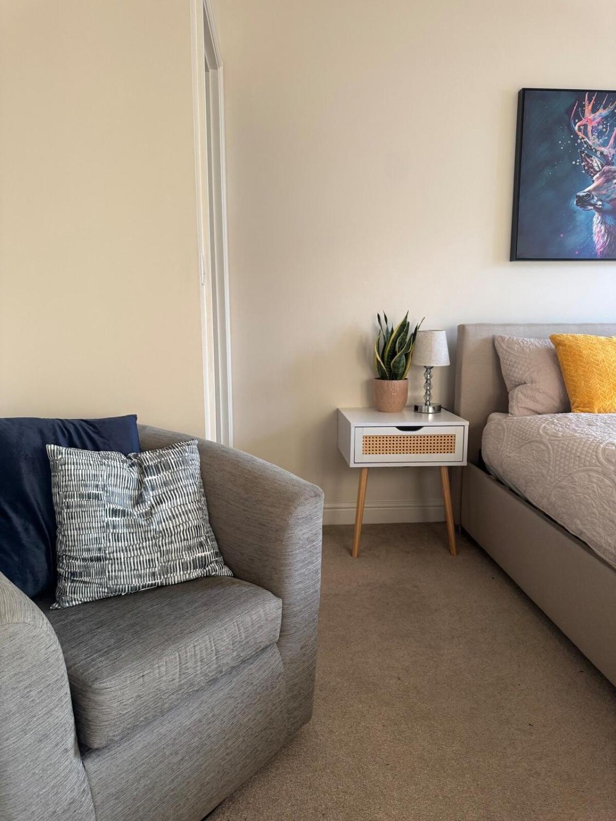 Large 3 Bed House Near Etihad And Coop Live Apartment Manchester